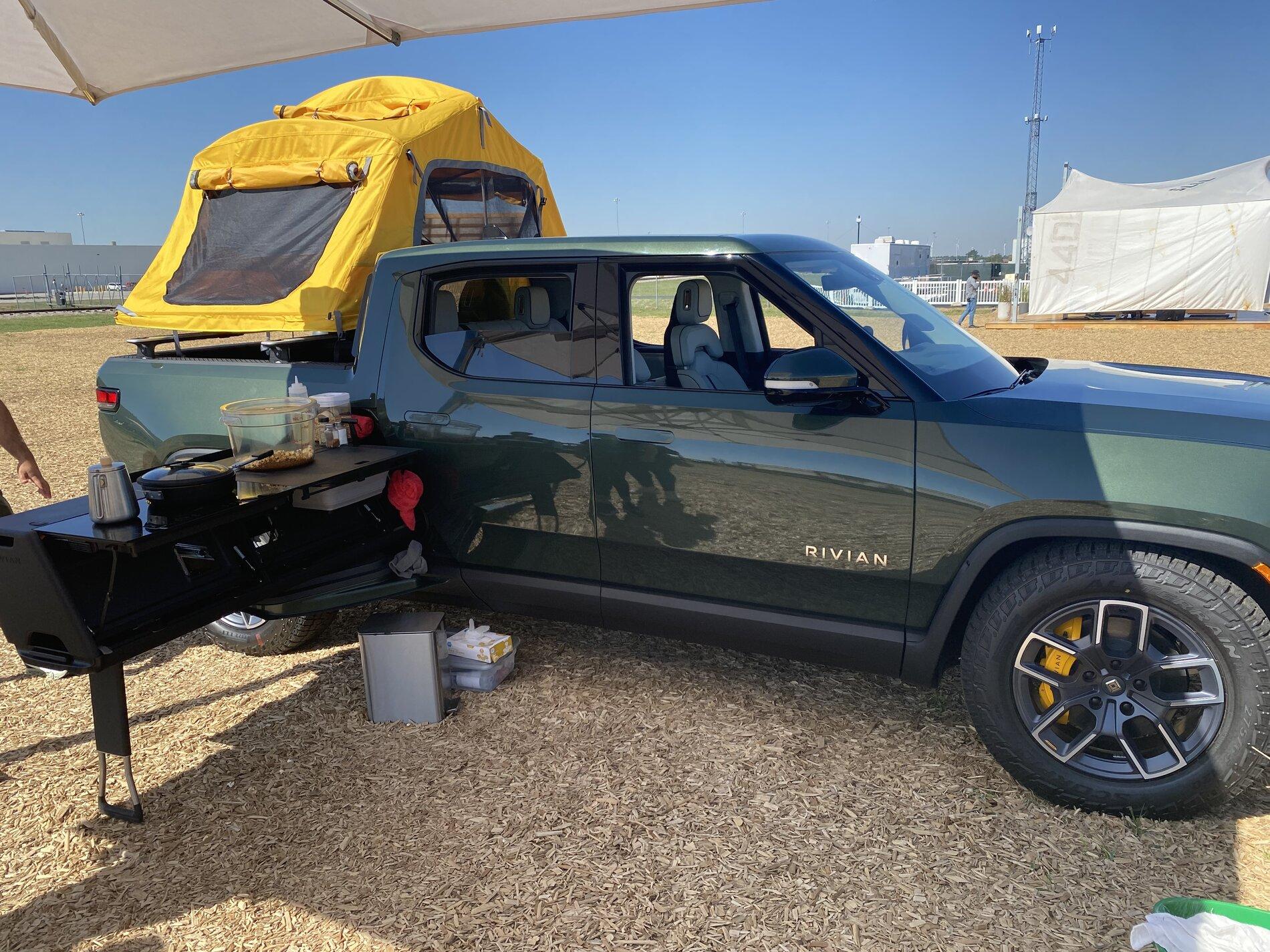 Rivian R1T R1S My First Mile Test Drive at Normal, IL on 9/28 74700406-A564-4128-985A-03ED73BC8721