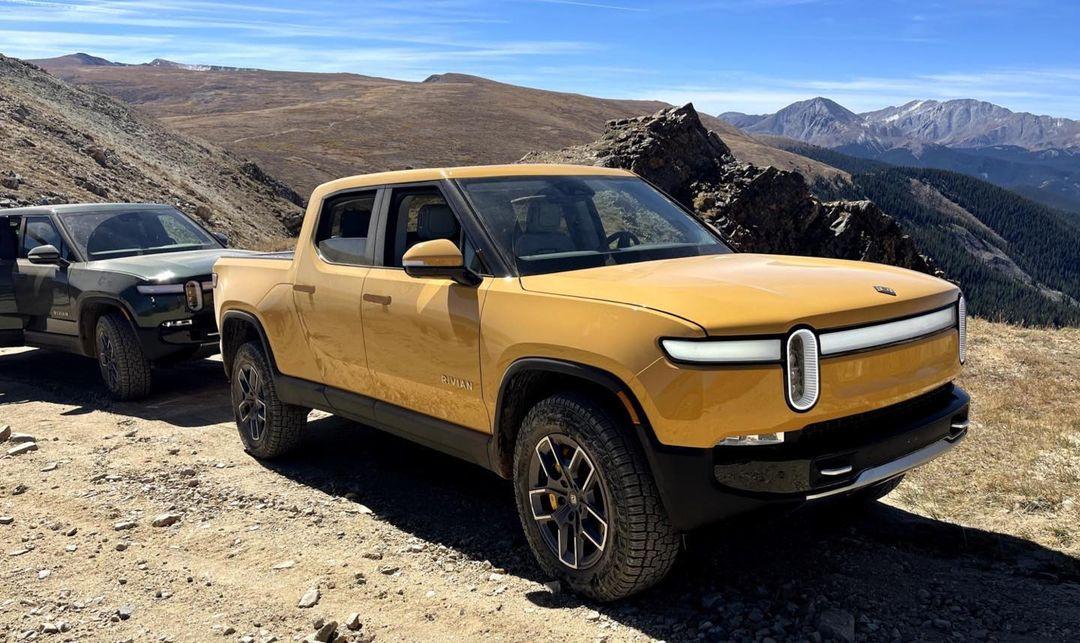 Rivian R1T R1S COMPASS YELLOW R1T Photos Compass Yellow R1T Rivian 1