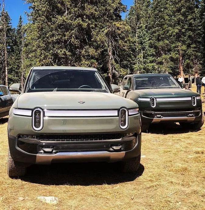 Rivian R1T R1S FOREST GREEN R1T Photos Rivian Launch Green vs Forest Green