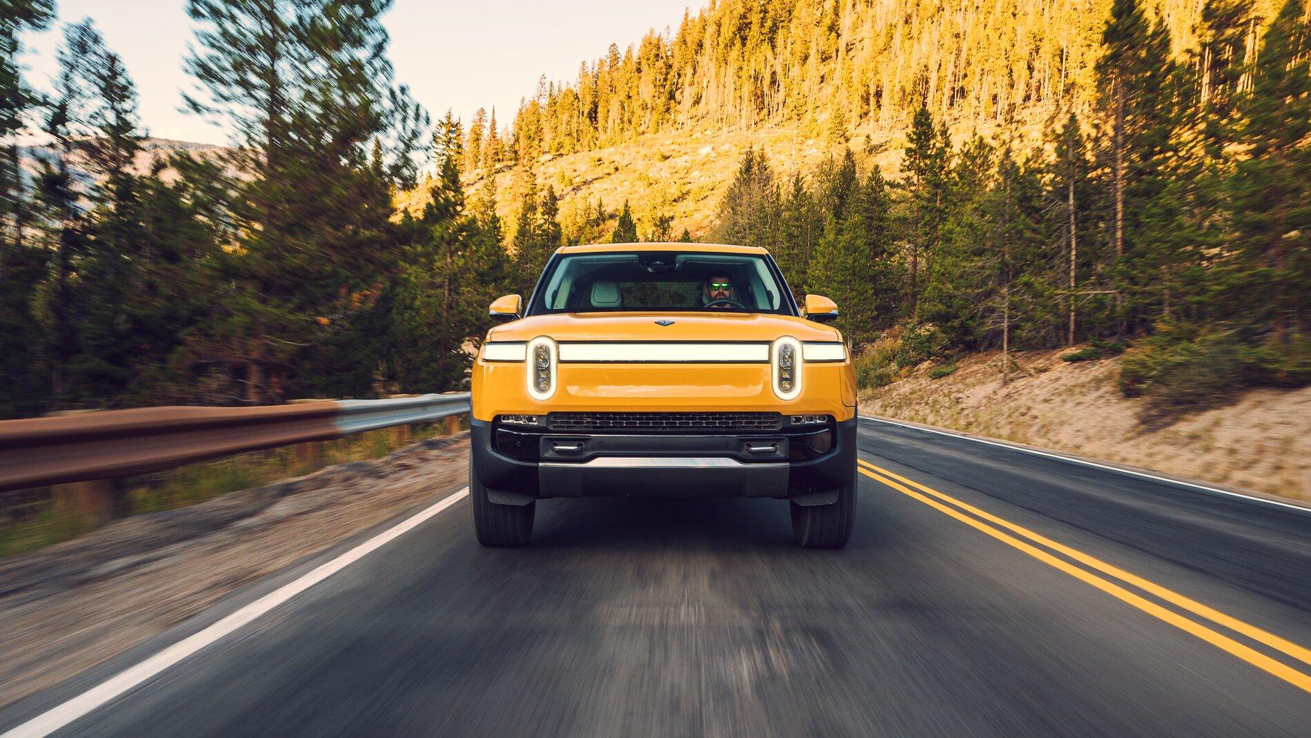 Rivian R1T R1S COMPASS YELLOW R1T Photos Compass Yellow R1T Rivian Pickup Truck 5