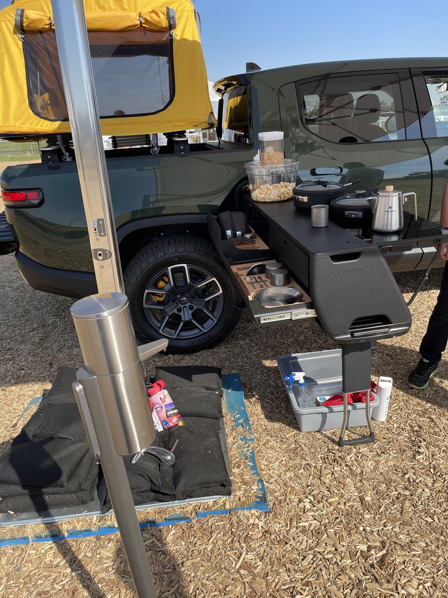 Rivian R1T R1S My 1st Mile Test Drive B5BEED6A-7F0C-489F-9659-0C4B9E134474