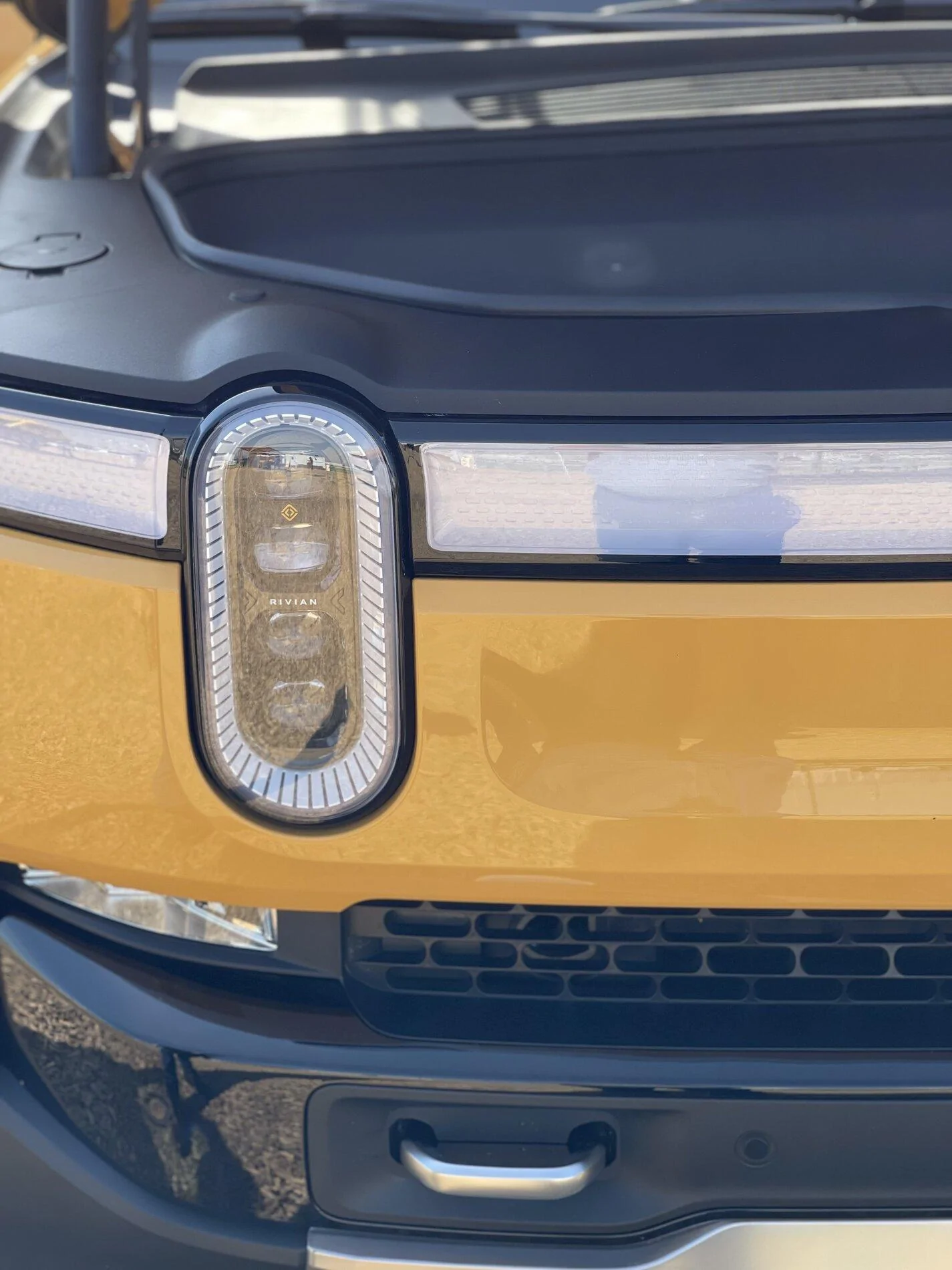 Rivian R1T R1S My 1st Mile Test Drive F23CAB20-8751-477A-BA2E-BD1E82BB0EF0