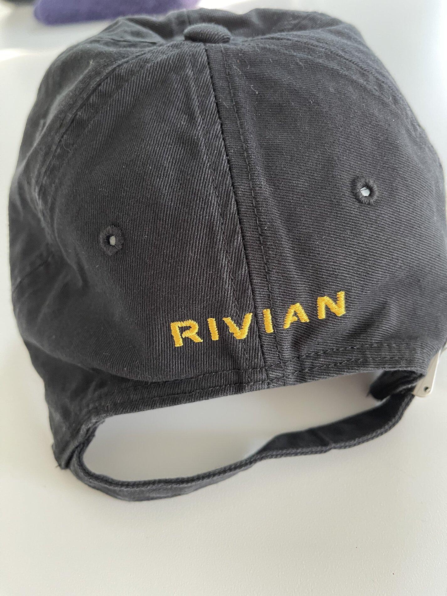 Rivian R1T R1S My 1st Mile Test Drive 918FCD18-18B5-49A7-9BA7-52060888215B