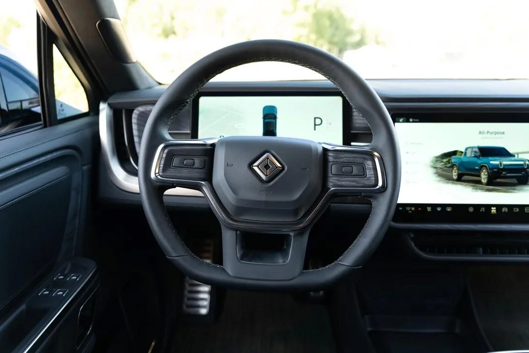 Rivian R1T R1S BLACK MOUNTAIN Rivian Interior Photos rivian-r1t-launch-edition-2022-735835