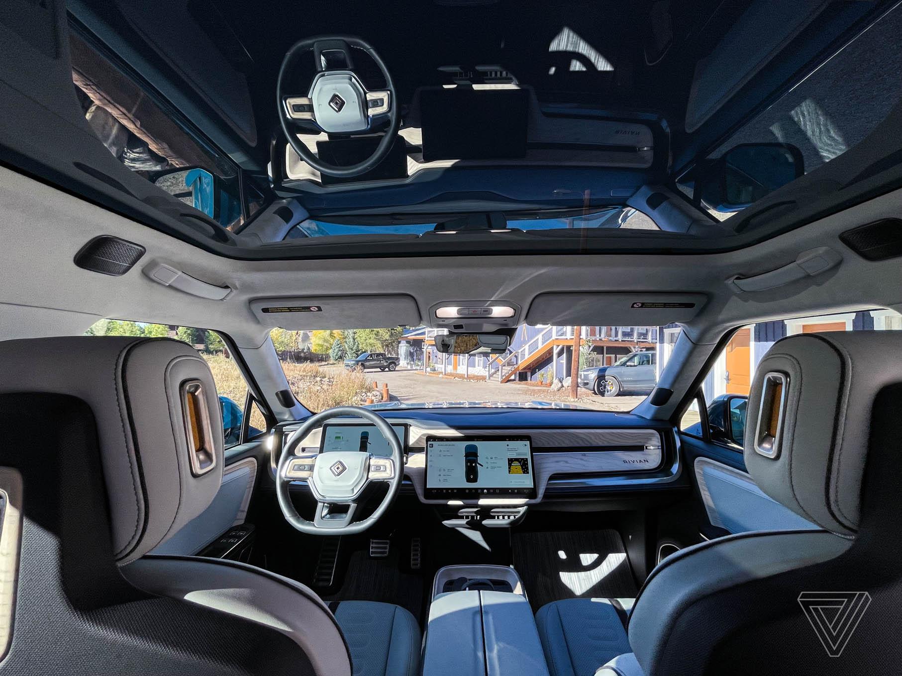 Rivian R1T R1S OCEAN COAST Rivian Interior Photos mclark_210922_4776_0030