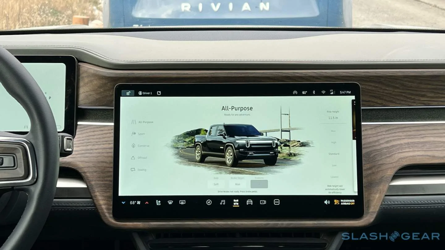 Rivian R1T R1S FOREST EDGE Rivian Interior Photos Slashgear_FE_1
