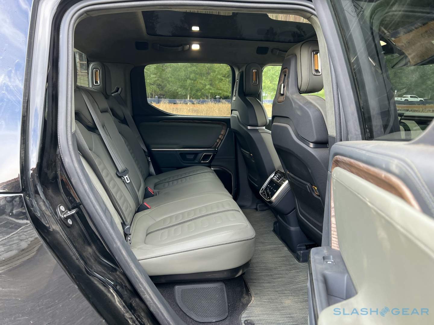 Rivian R1T R1S FOREST EDGE Rivian Interior Photos Slashgear_FE_5