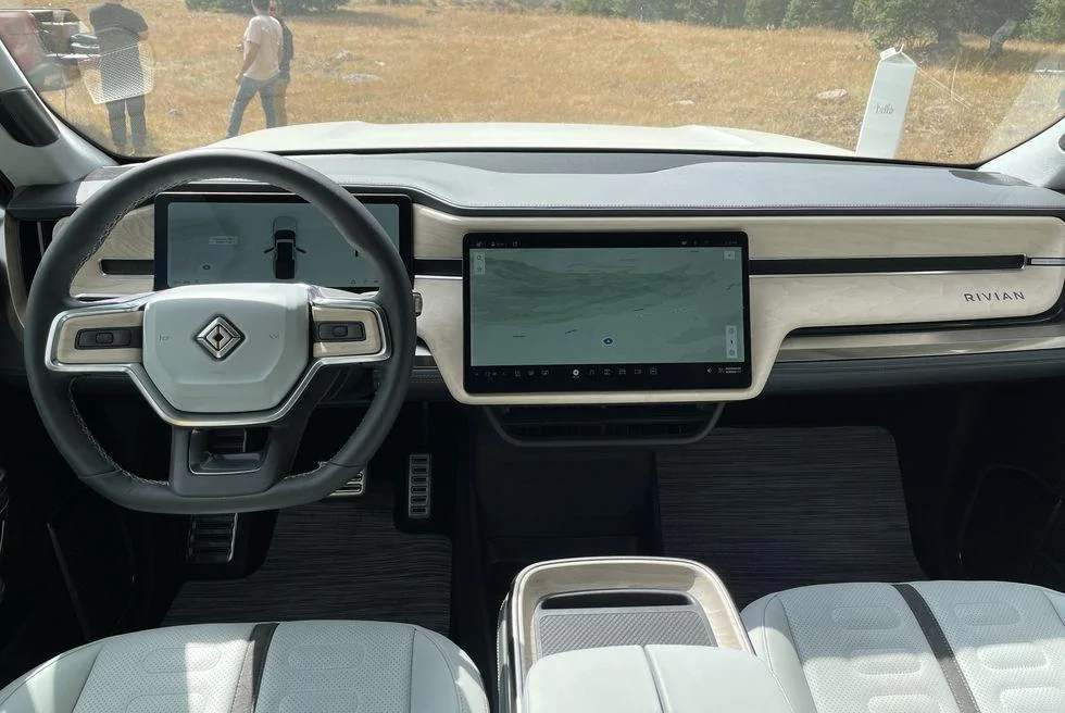 Rivian R1T R1S OCEAN COAST Rivian Interior Photos Gear_Petrol_OC_1