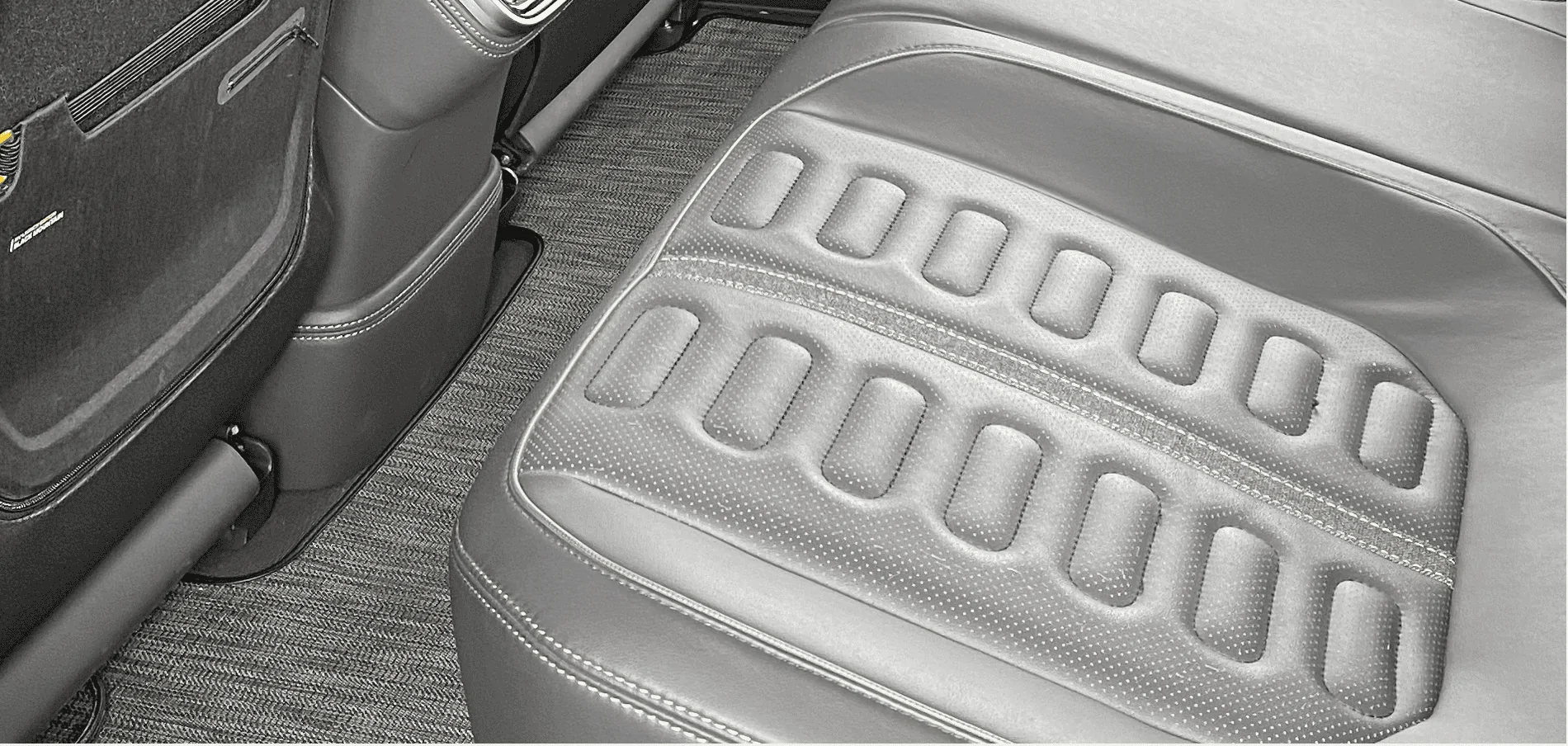 Rivian R1T R1S BLACK MOUNTAIN Rivian Interior Photos bm_seat