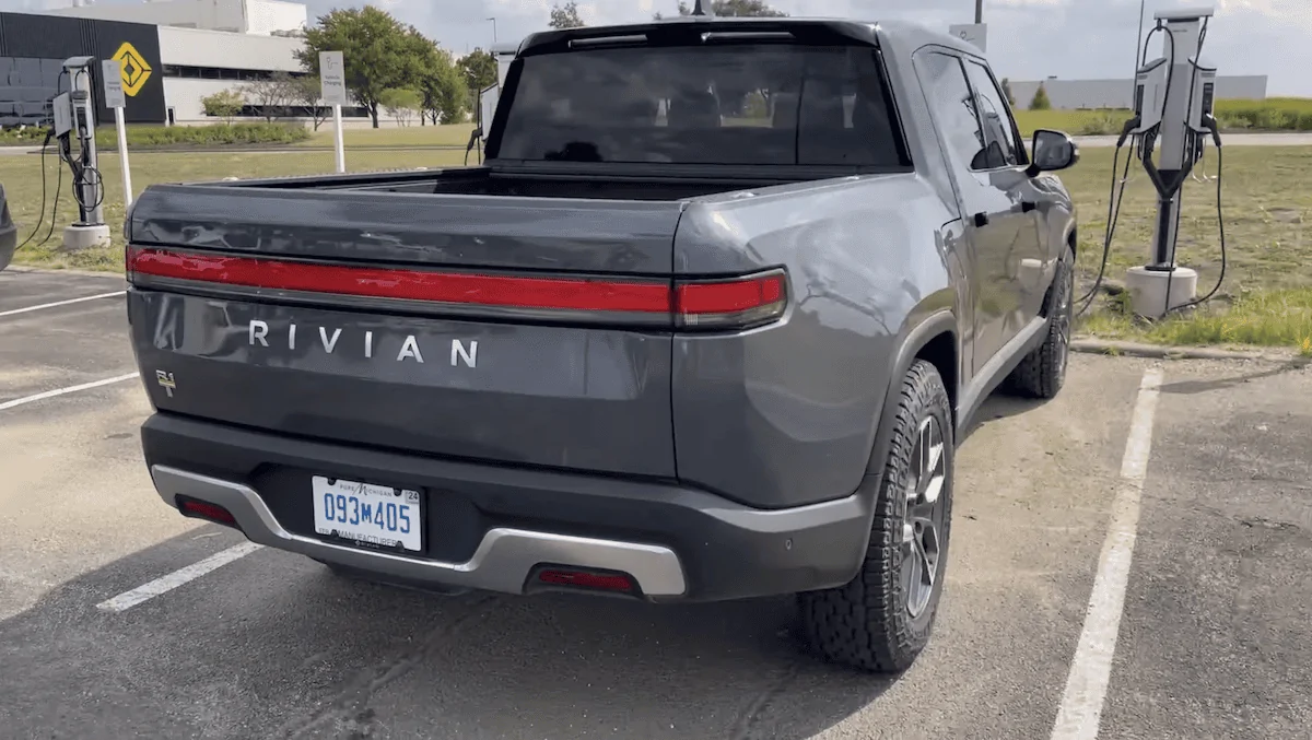 Rivian R1T R1S El CAP GRANITE Rivian Photos rivian-r1t-el-cap-granite-3-png