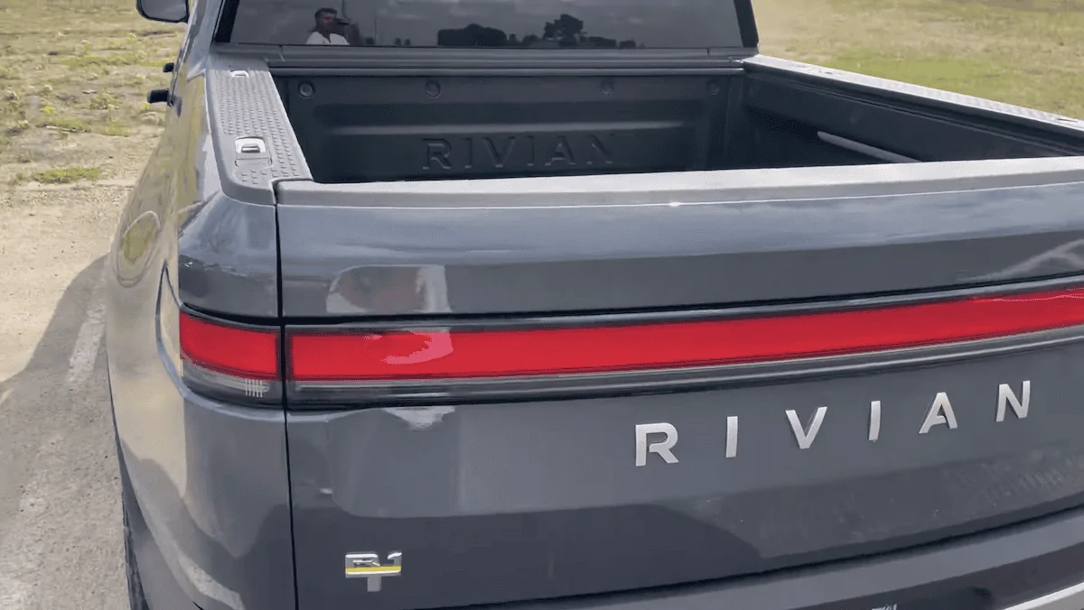 Rivian R1T R1S El CAP GRANITE Rivian Photos rivian-r1t-el-cap-granite-4-png
