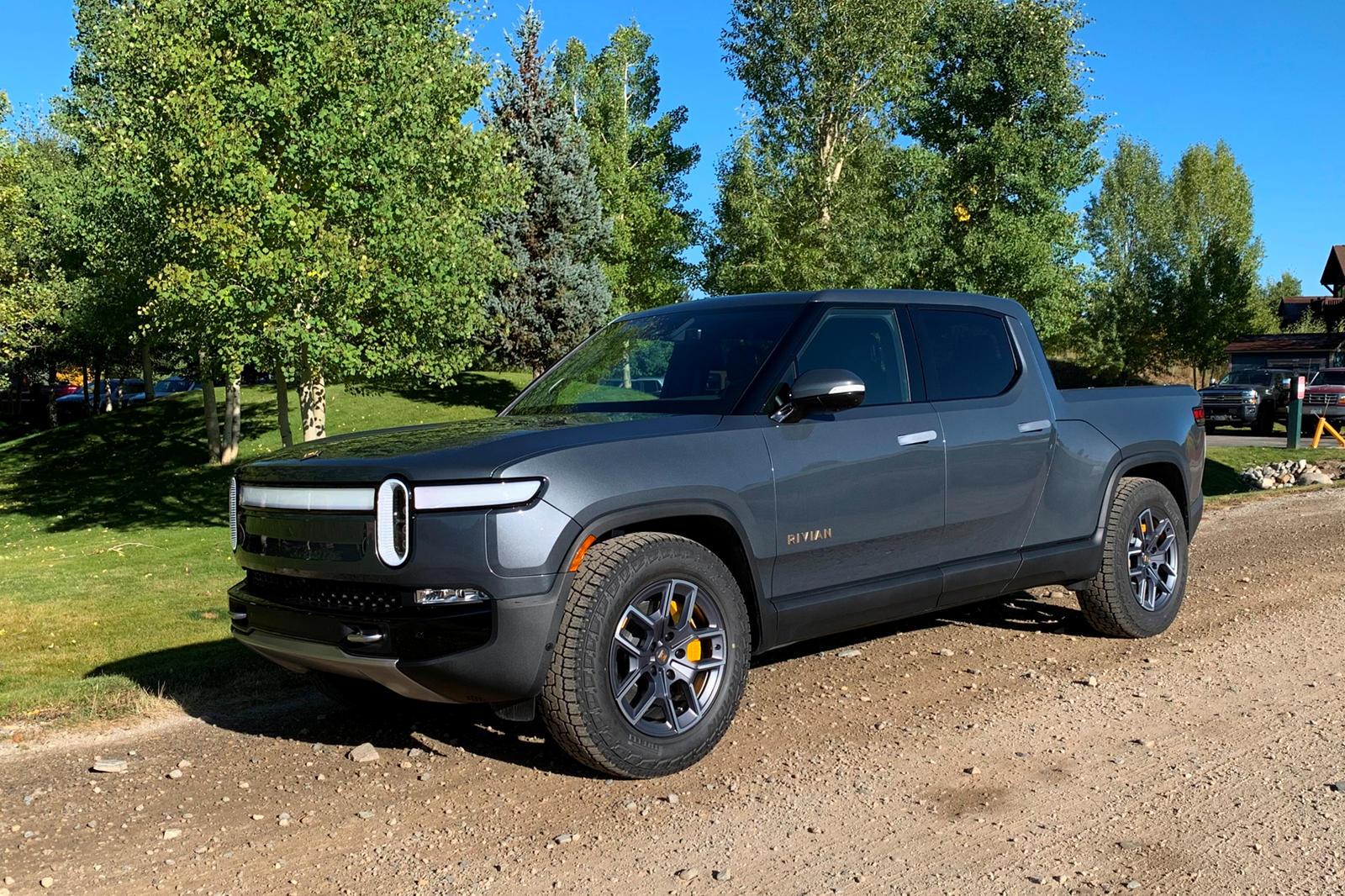 Rivian R1T R1S El CAP GRANITE Rivian Photos Rivian R1T El Cap Granite color 5