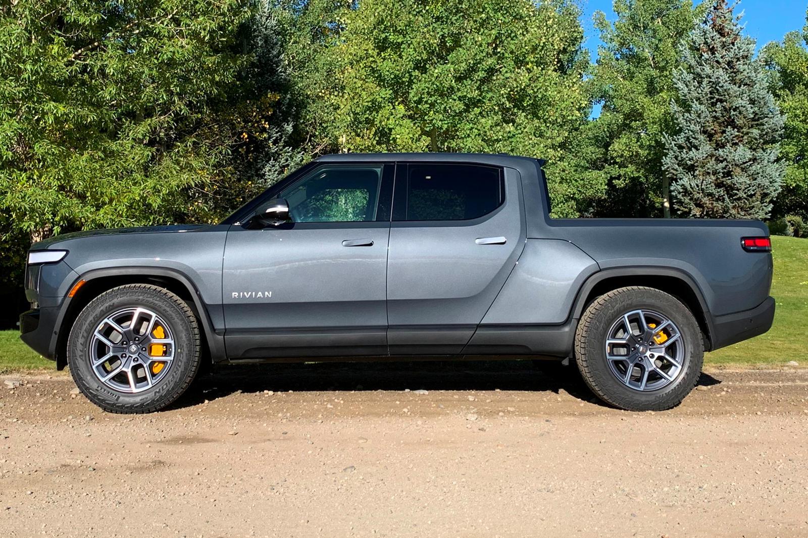 Rivian R1T R1S El CAP GRANITE Rivian Photos Rivian R1T El Cap Granite color 6