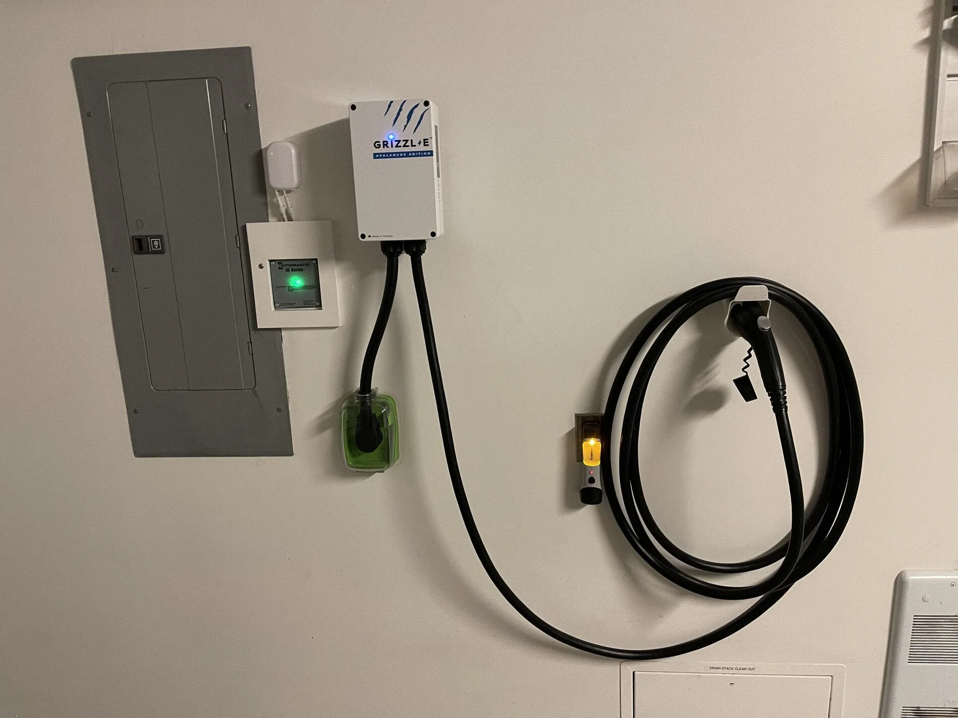 Rivian R1T R1S Help me understand a home charging setup IMG_4569