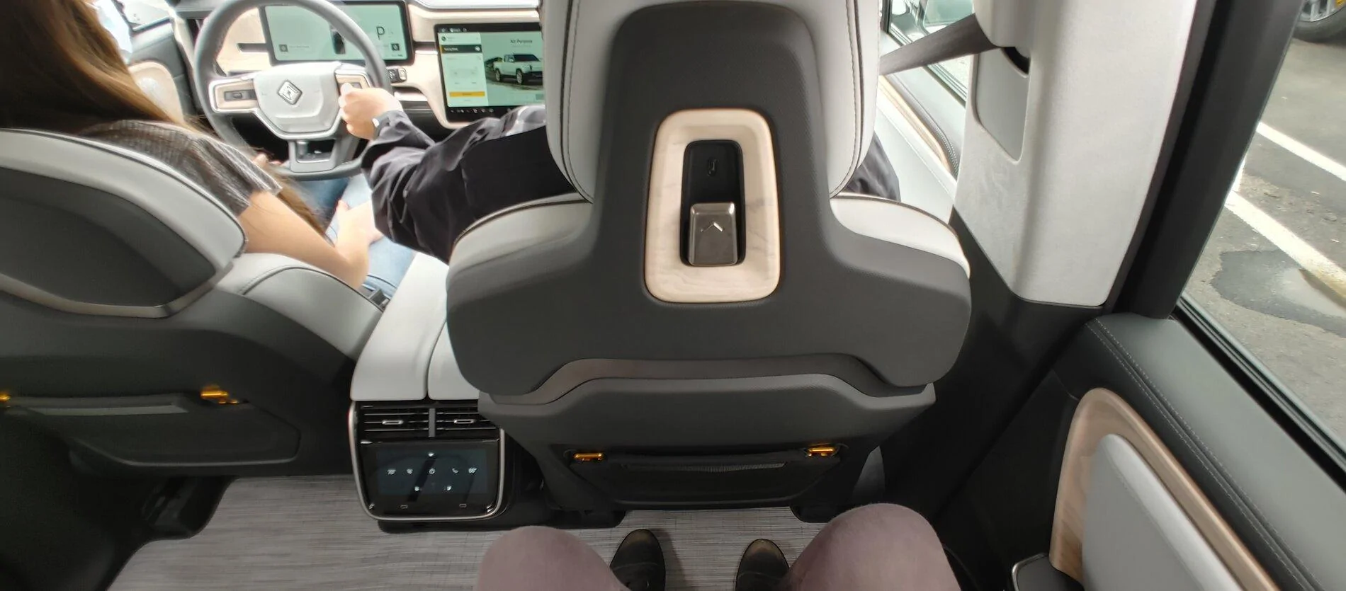 Rivian R1T R1S R1T REAR SEAT LEG ROOM 1002211123_HDR