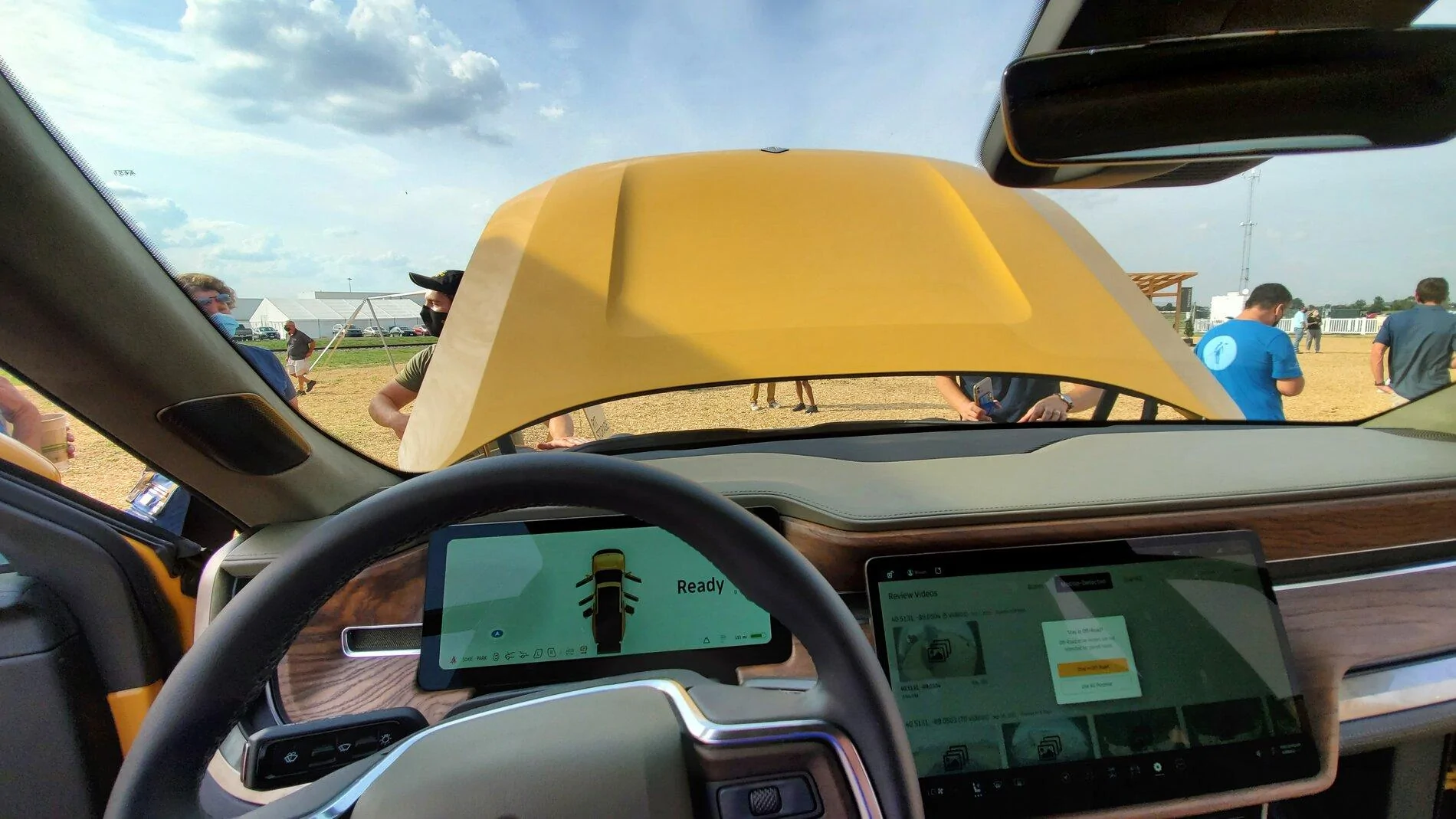 Rivian R1T R1S COMPASS YELLOW R1T Photos 20211001_154632-jpg