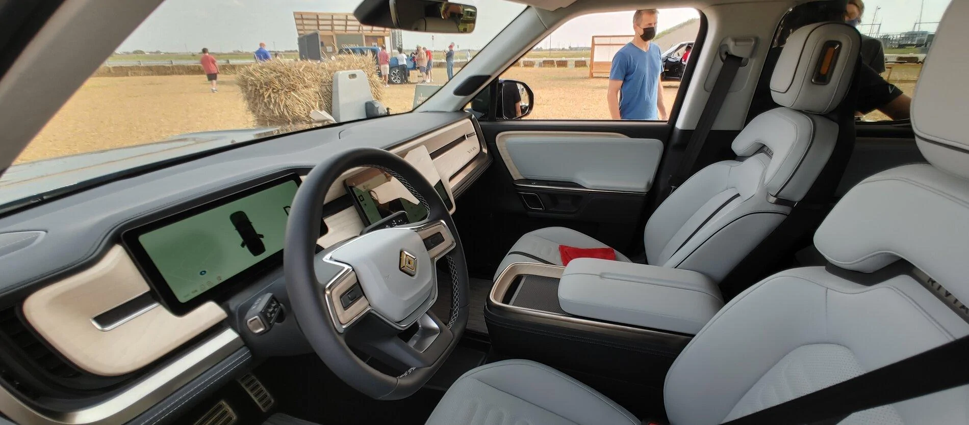 Rivian R1T R1S Did they change the wood in Ocean Coast interior? 1001211518b_HDR