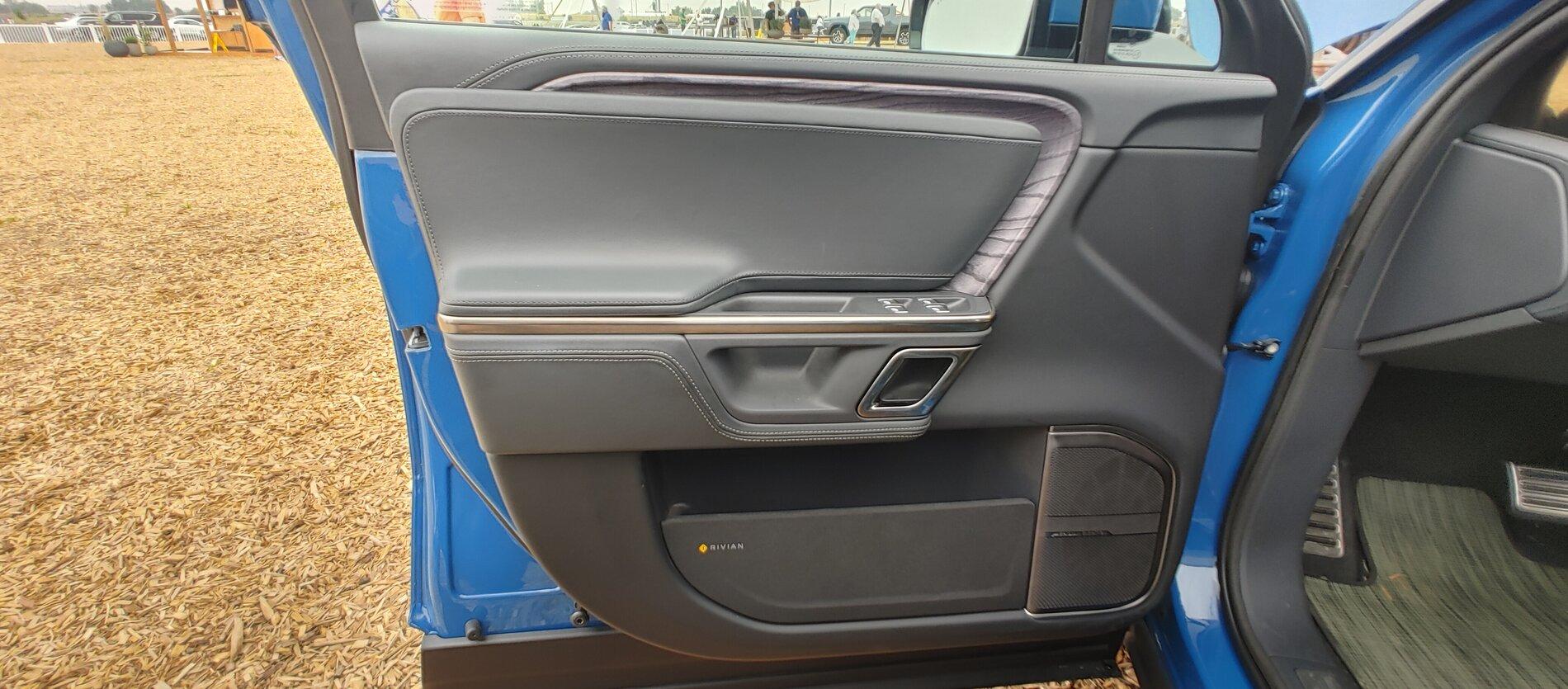 Rivian R1T R1S BLACK MOUNTAIN Rivian Interior Photos 1002211145a_HDR