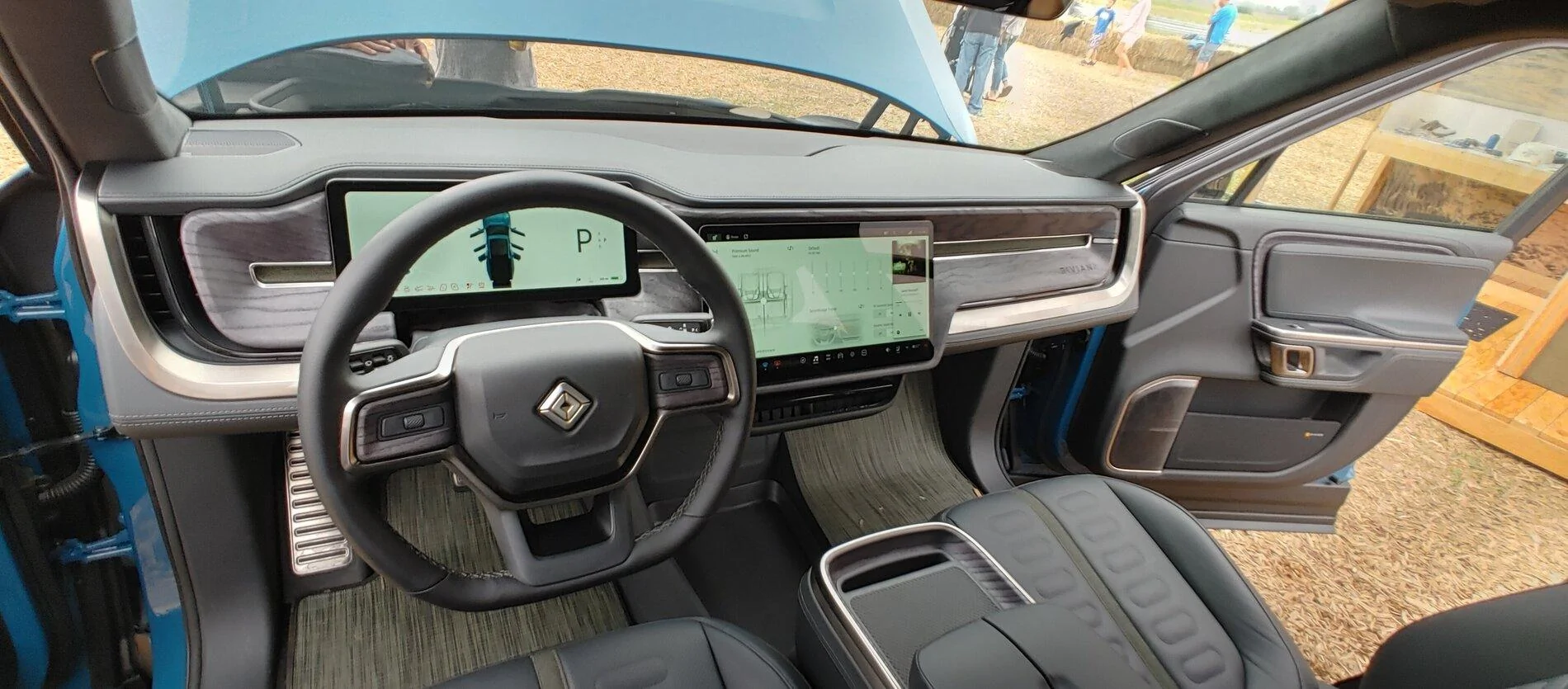Rivian R1T R1S BLACK MOUNTAIN Rivian Interior Photos 1002211144c_HDR