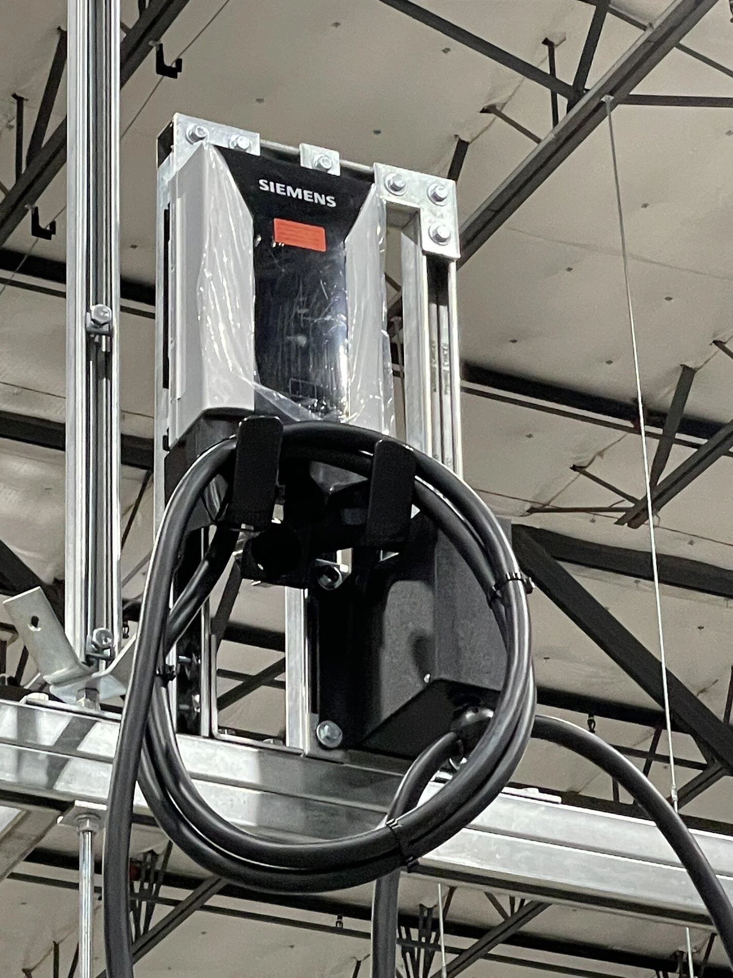 Rivian R1T R1S Amazon Rivian Delivery Van Charger IMG_5137