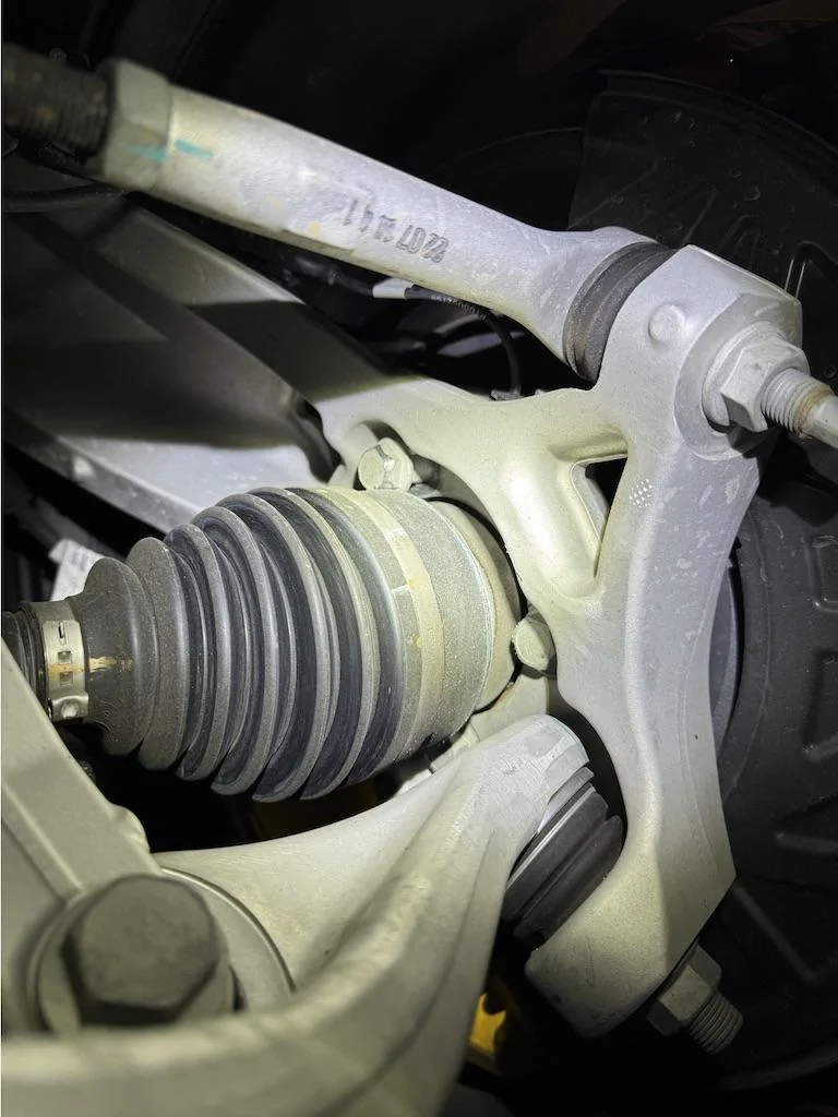 Rivian R1T R1S First problem with my R1S, and it's a big one. Bolt backed out UNADJUSTEDNONRAW_thumb_a33