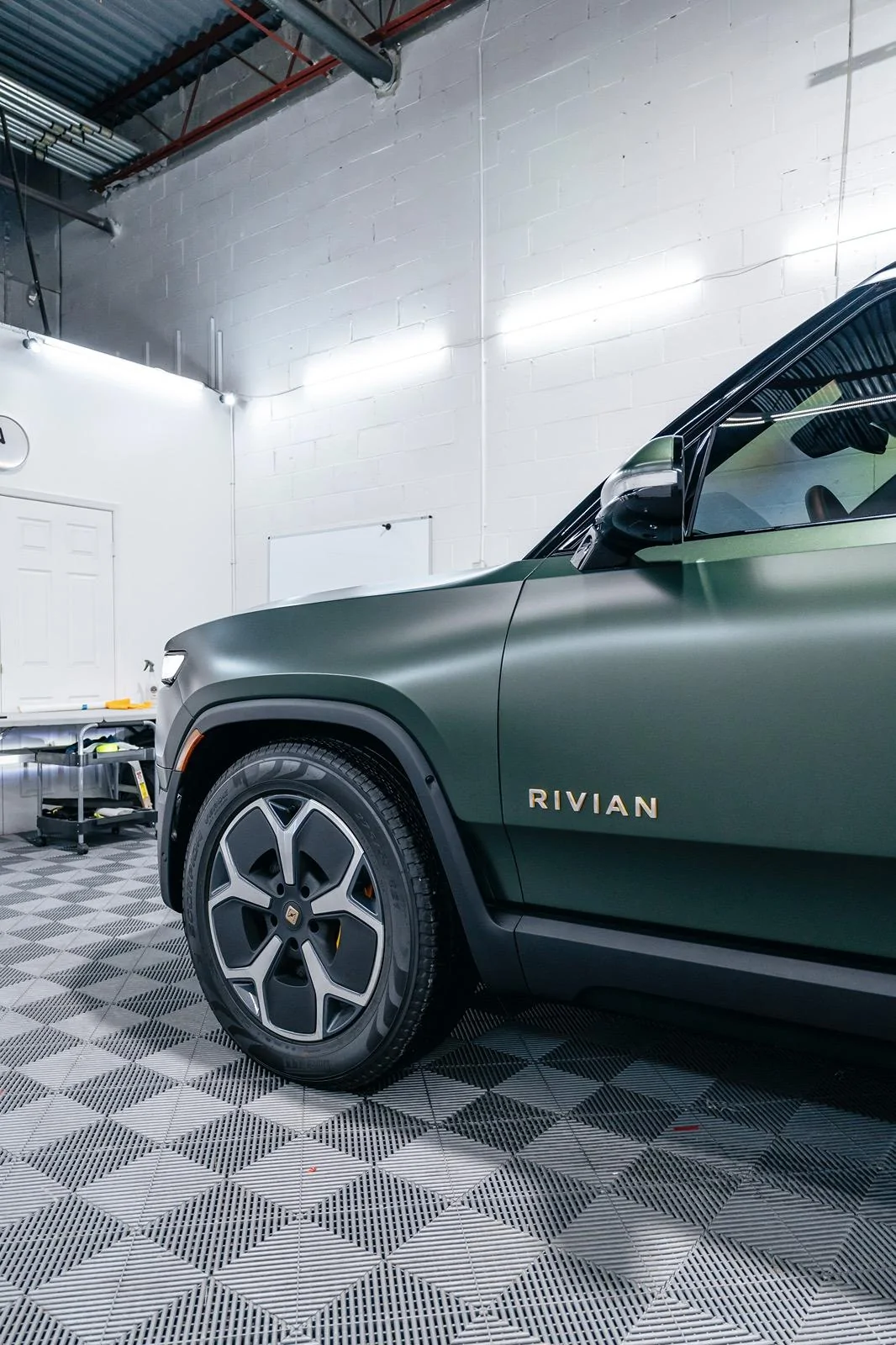Rivian R1T R1S ? Elevate Your Rivian Experience in Toronto! ?? - PPF, Ceramic Coating, and Window Tinting DSC00317