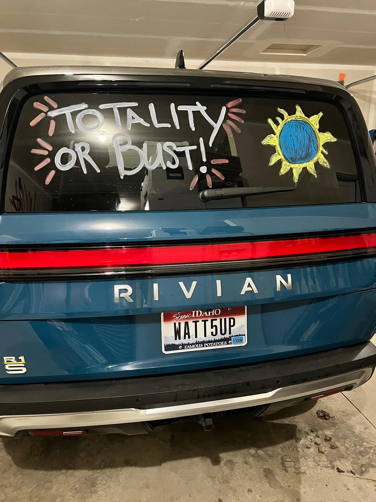 Rivian R1T R1S Lectron Vortex NACS => CCS adapter IMG_2196