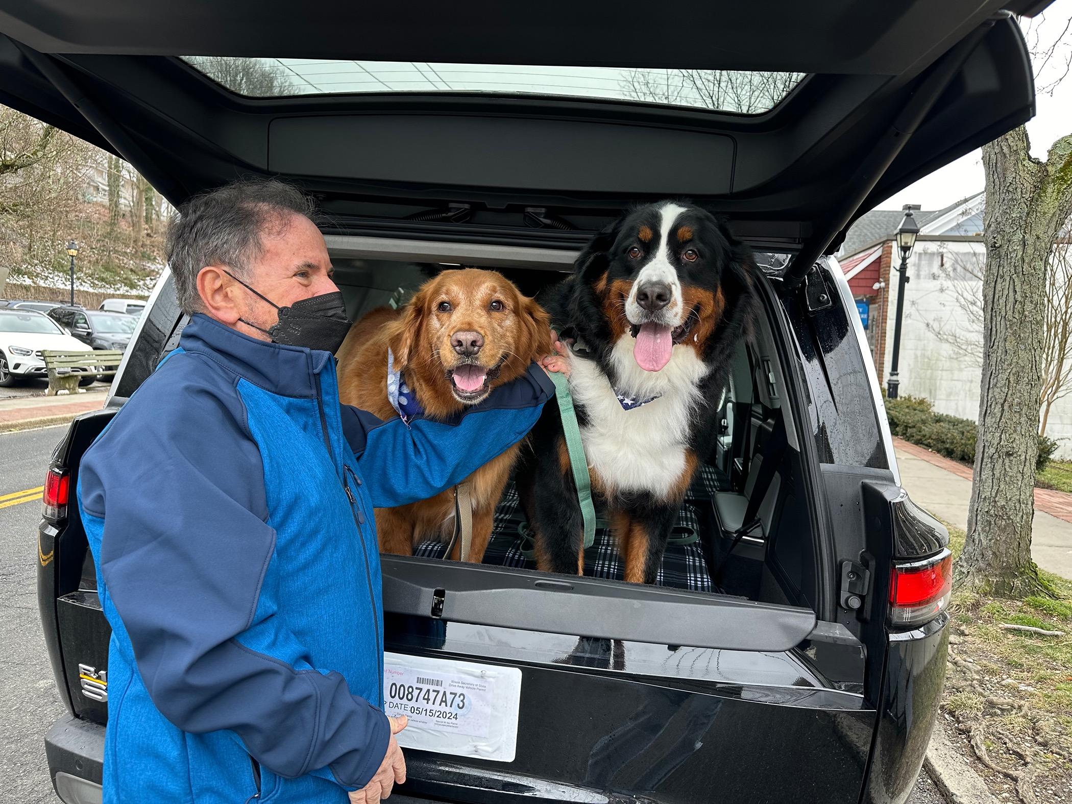 Rivian R1T R1S Happy family 1712310079115-qw