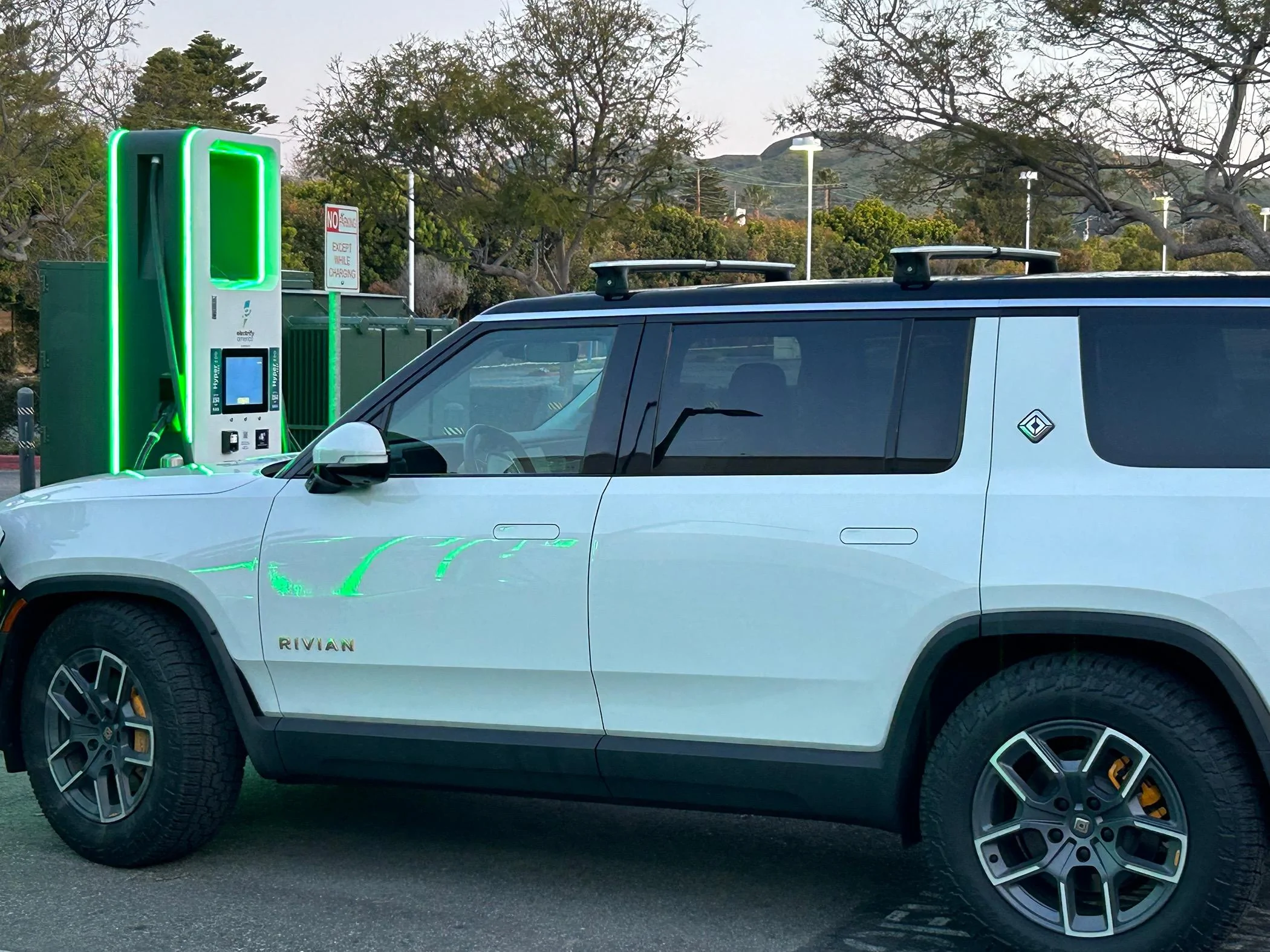 Rivian R1T R1S E.A. saves Rivian…AGAIN! 1712417121401-mh