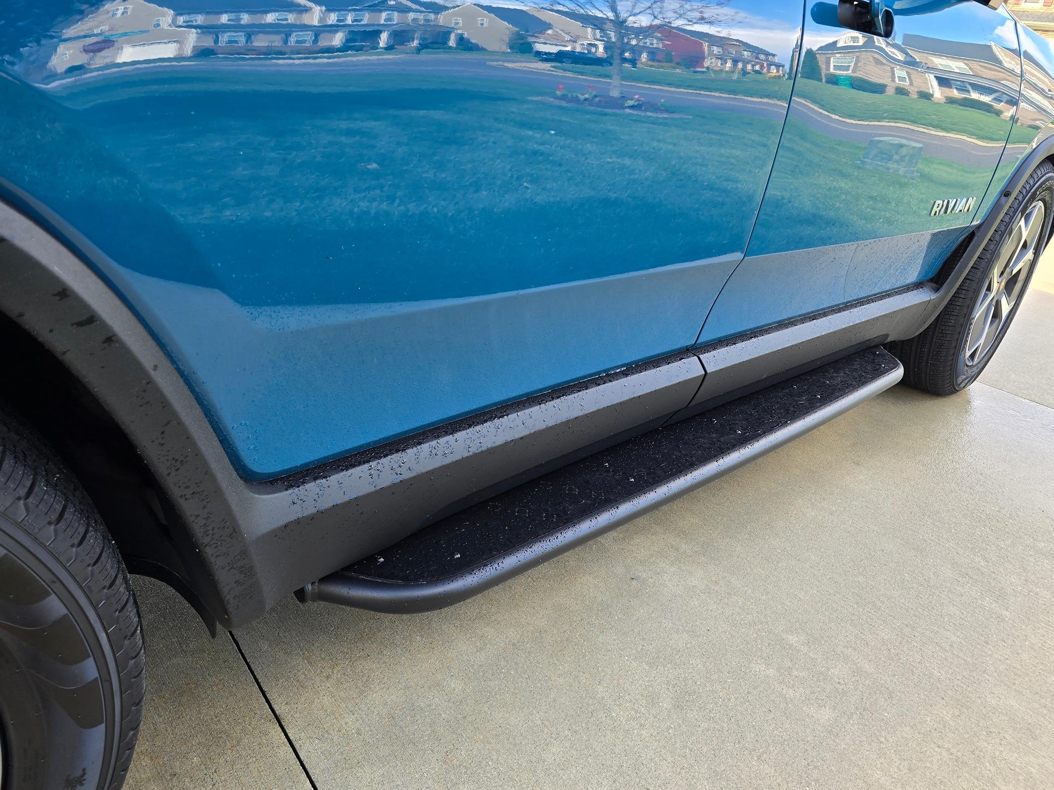 Rivian R1T R1S Rivian service experience with running boards? 20240404_163551