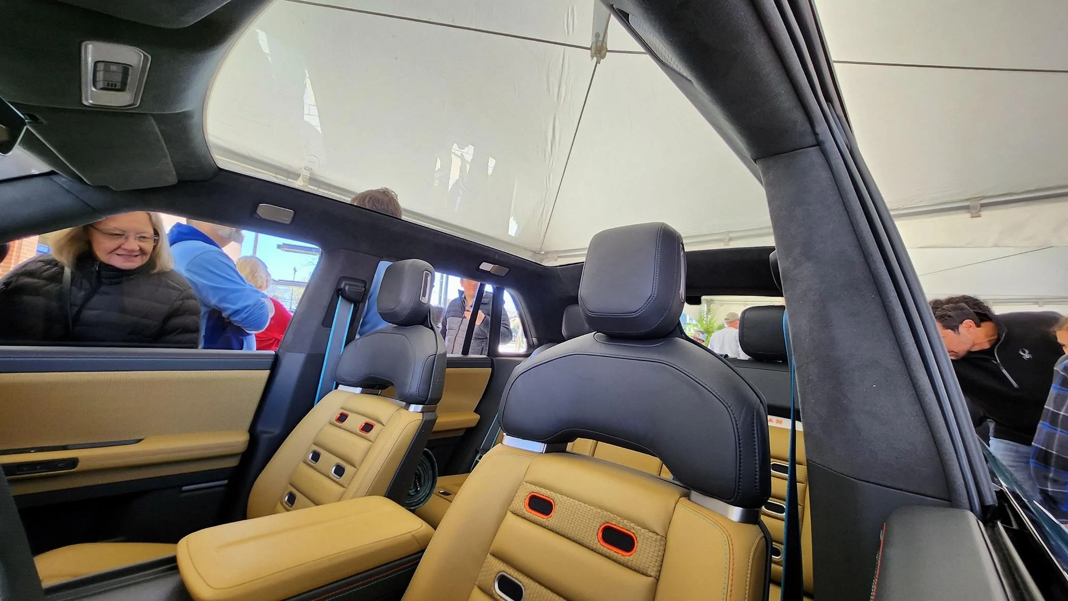 Rivian R1T R1S R2 / R3 event in Bloomington? (Update w/ Trib article) Sunroof