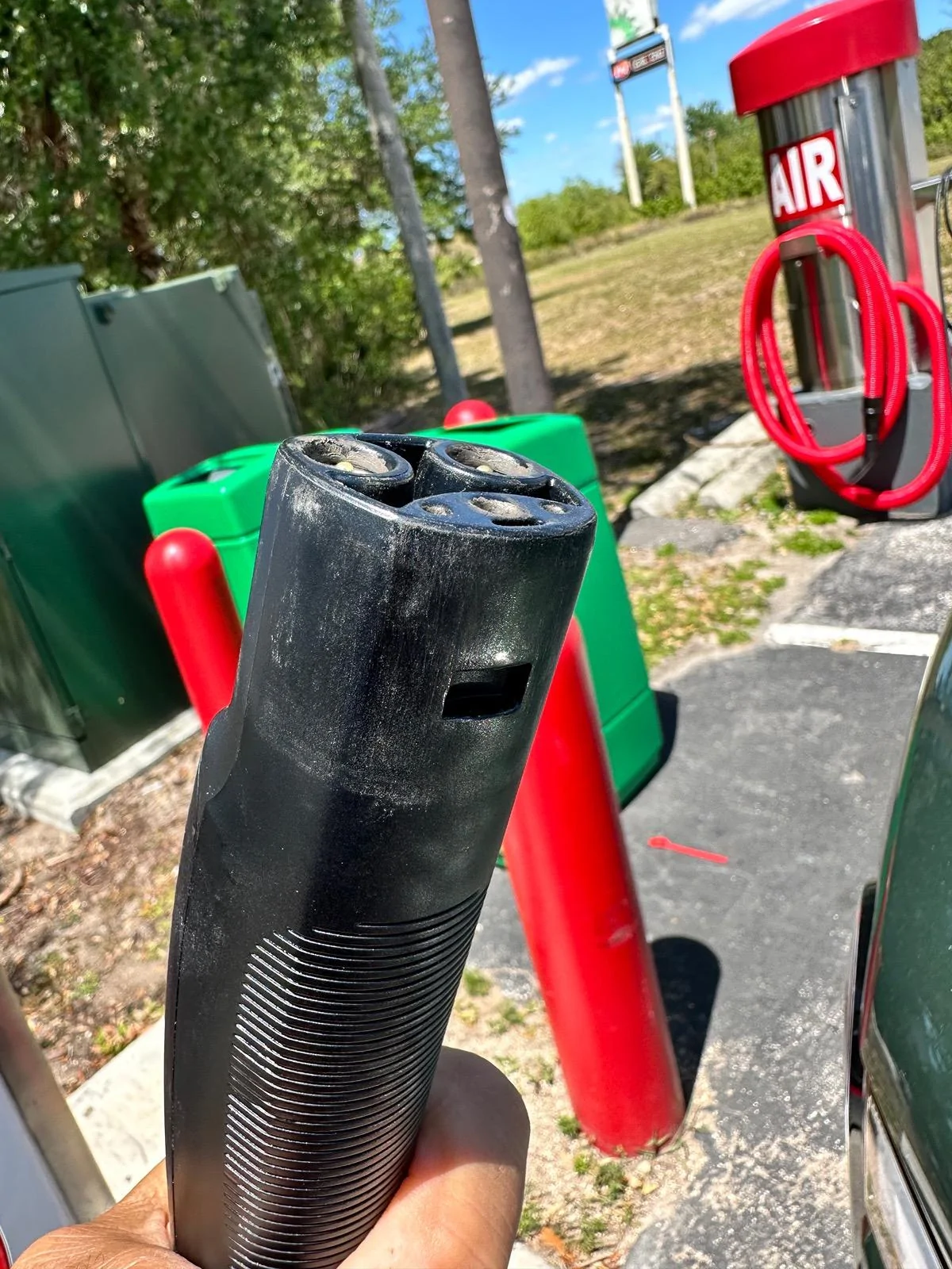 Rivian R1T R1S What Am I Missing > Tesla Supercharging using Lectron Tesla adapter IMG_2367