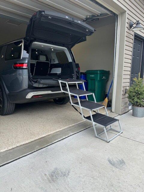 Rivian R1T R1S Advice please - getting dog in/out of R1T IMG_0502