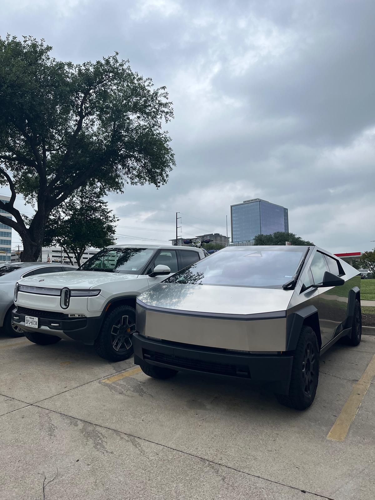 Rivian R1T R1S Cybertrucks in the wild - quick comment IMG_5583