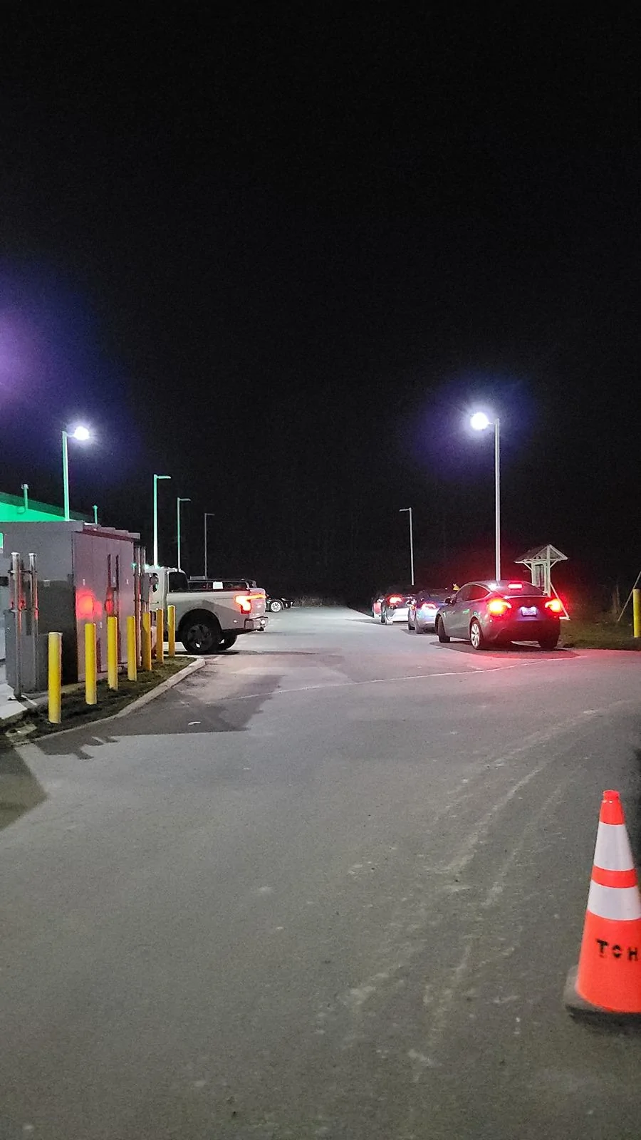Rivian R1T R1S Eclipse + Superchargers + Rivian = Chaos 20240408_214548