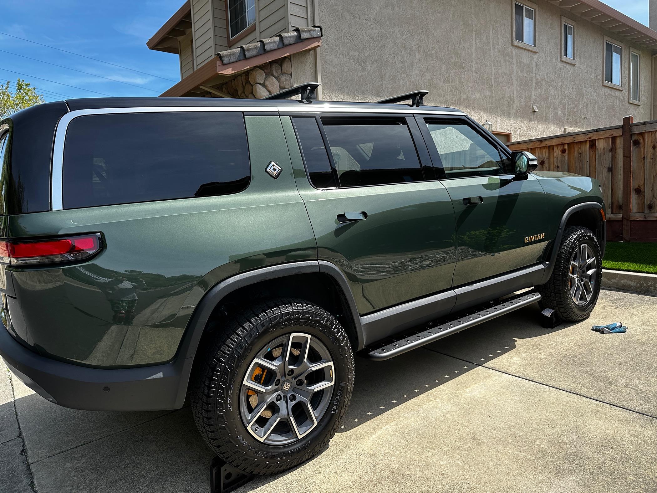 Rivian R1T R1S RealWheels EV Stainless Steel Running Boards IMG_7761.JPG