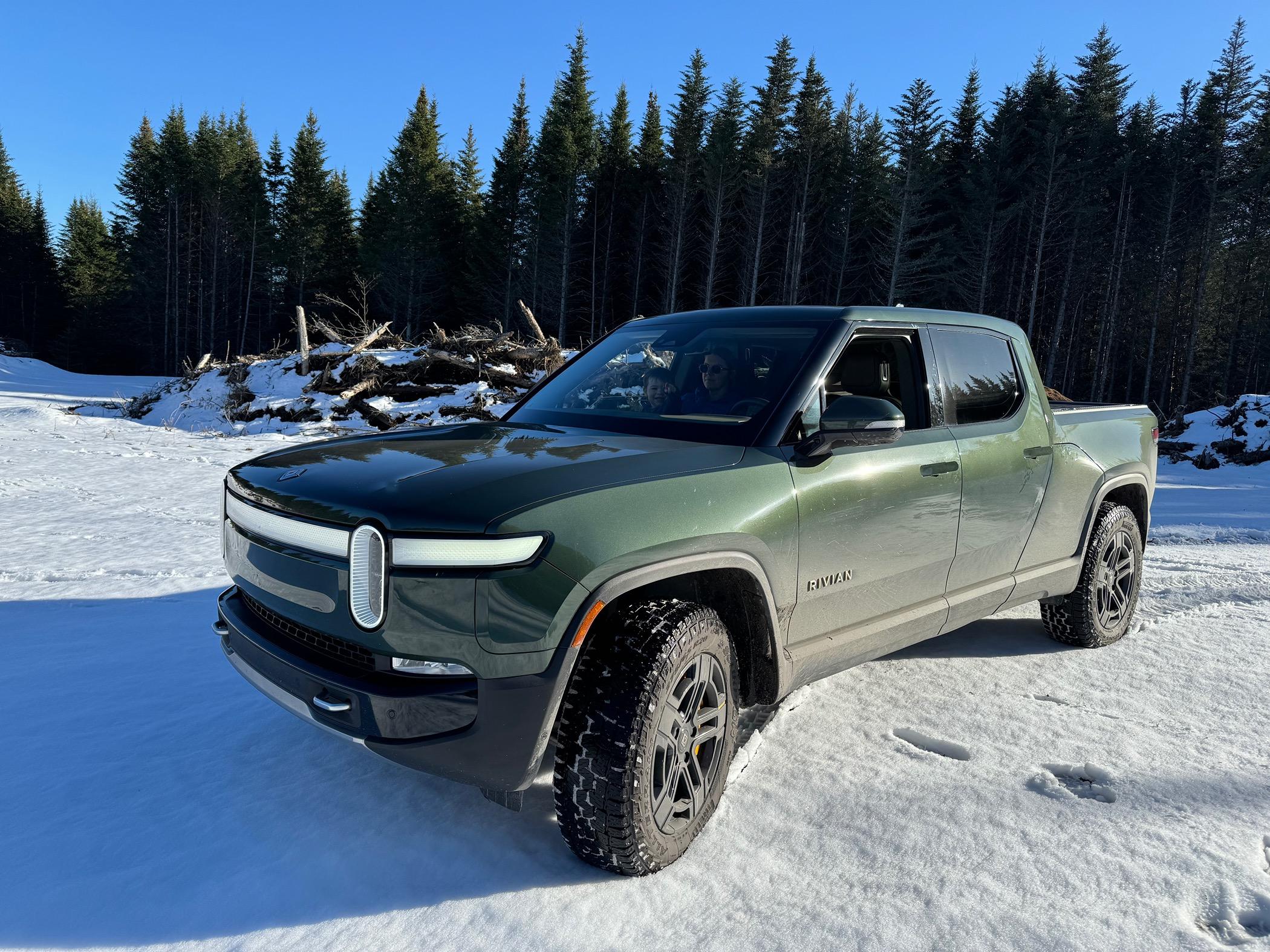 Rivian R1T R1S Eclipse + Superchargers + Rivian = Chaos 1712804021822-62