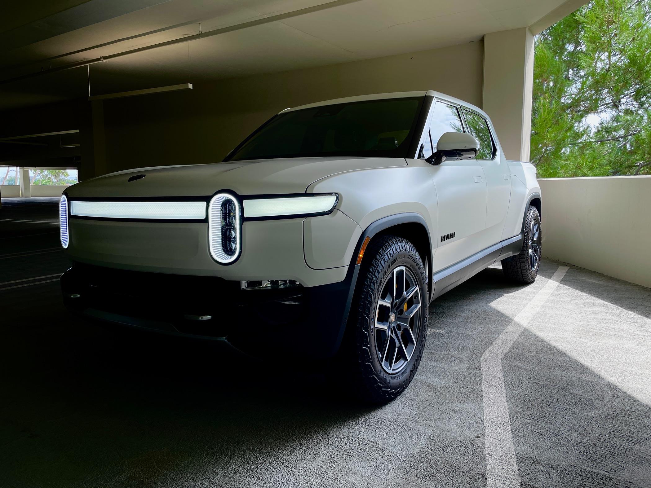 Rivian R1T R1S Post your Stealth PPF Pics to help us decide! IMG_9451