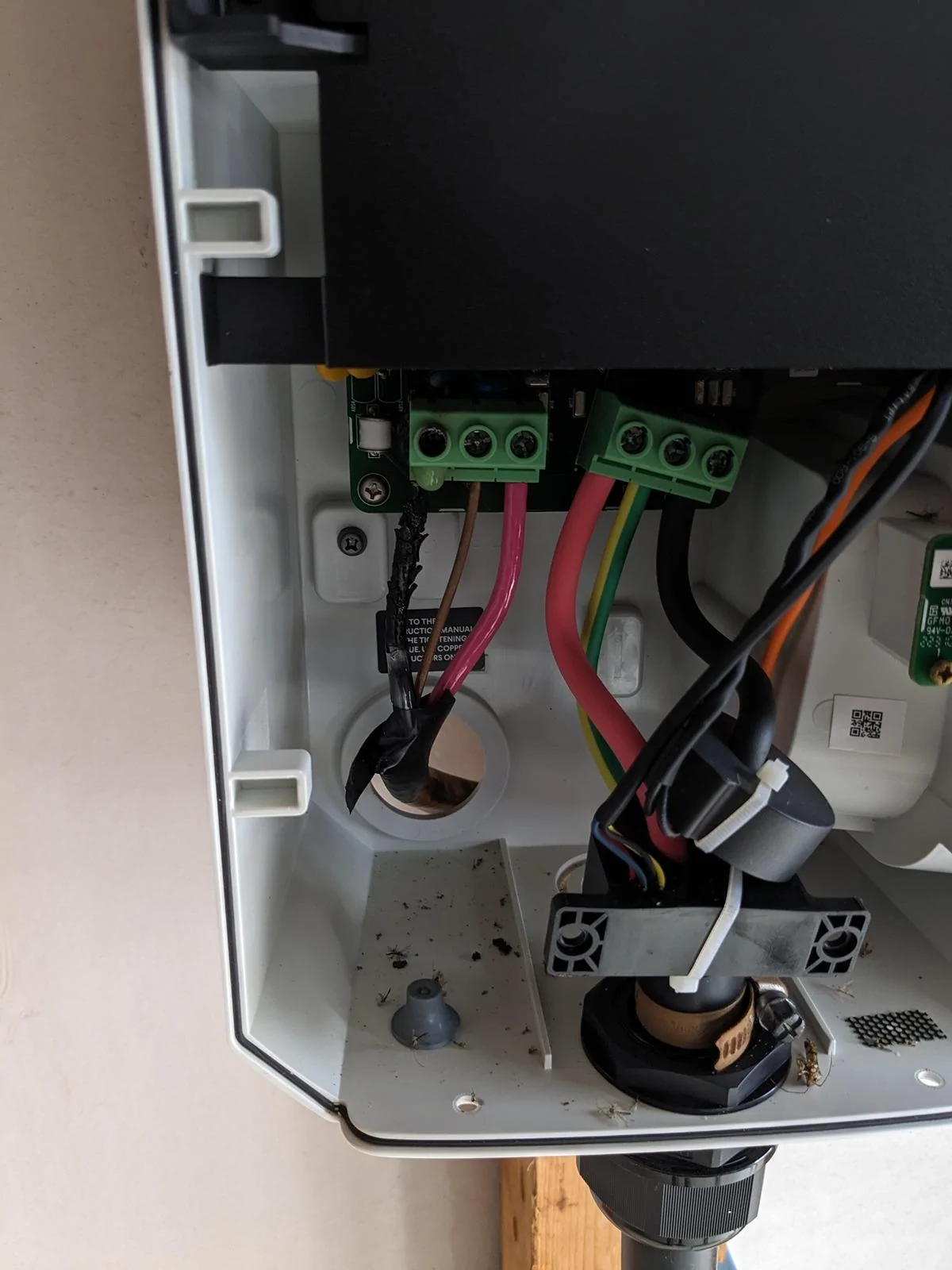 Rivian R1T R1S Burnt wire in the wall charger PXL_20240410_224359649