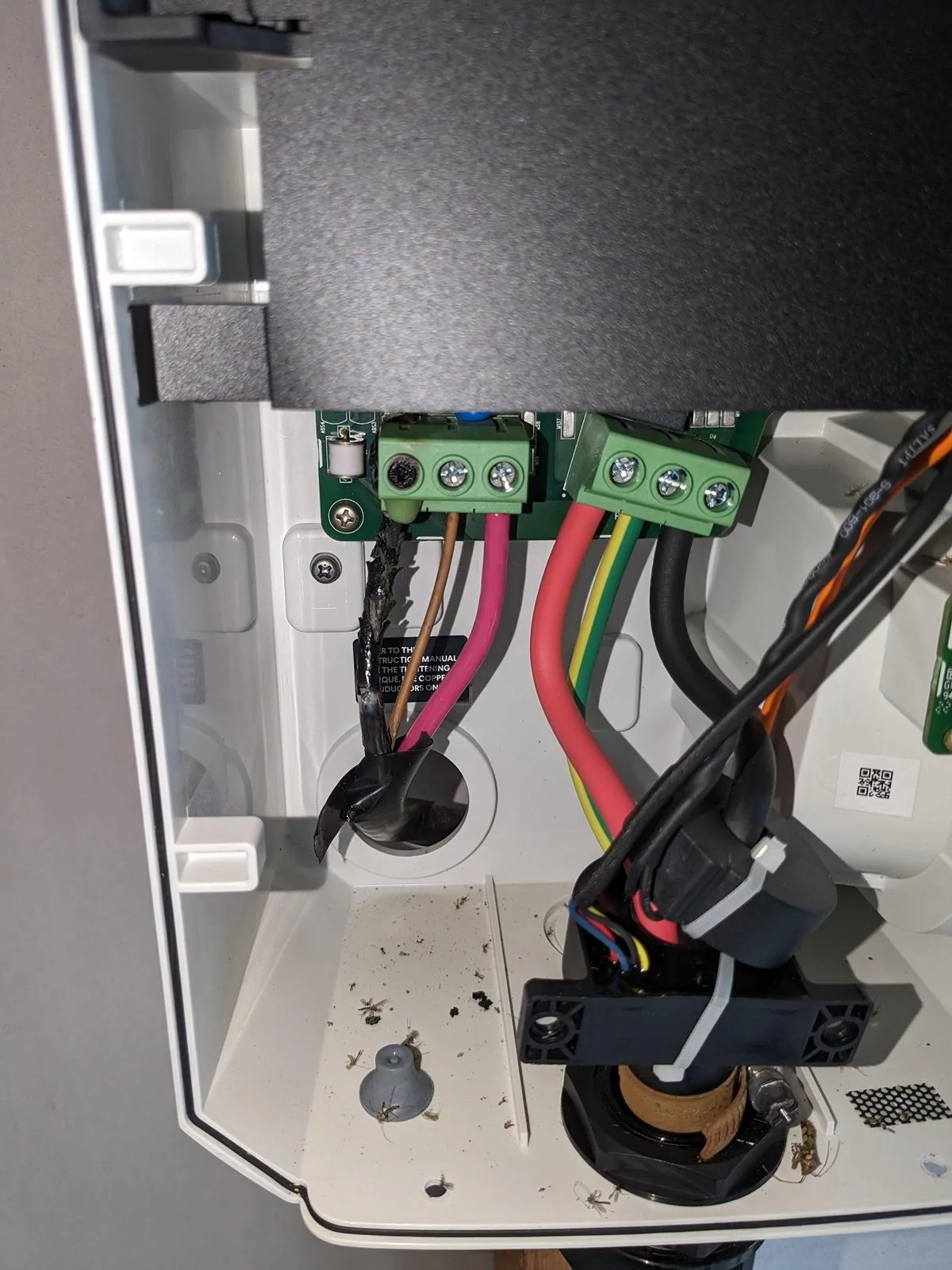 Rivian R1T R1S Burnt wire in the wall charger PXL_20240410_224409618
