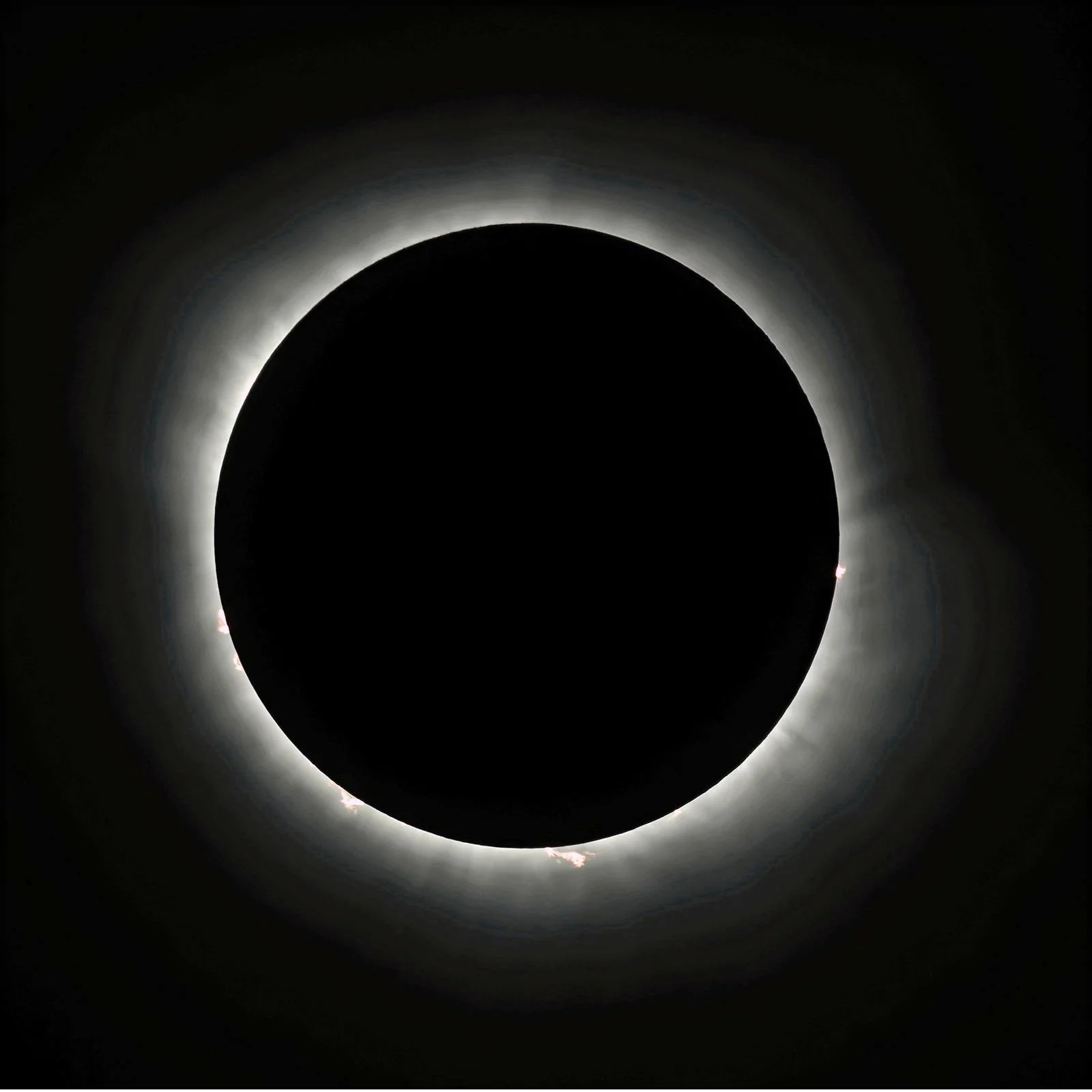 Rivian R1T R1S So you thought the large sun/moon roof was useless? Solar Eclipse Fun 1x curved lhe64