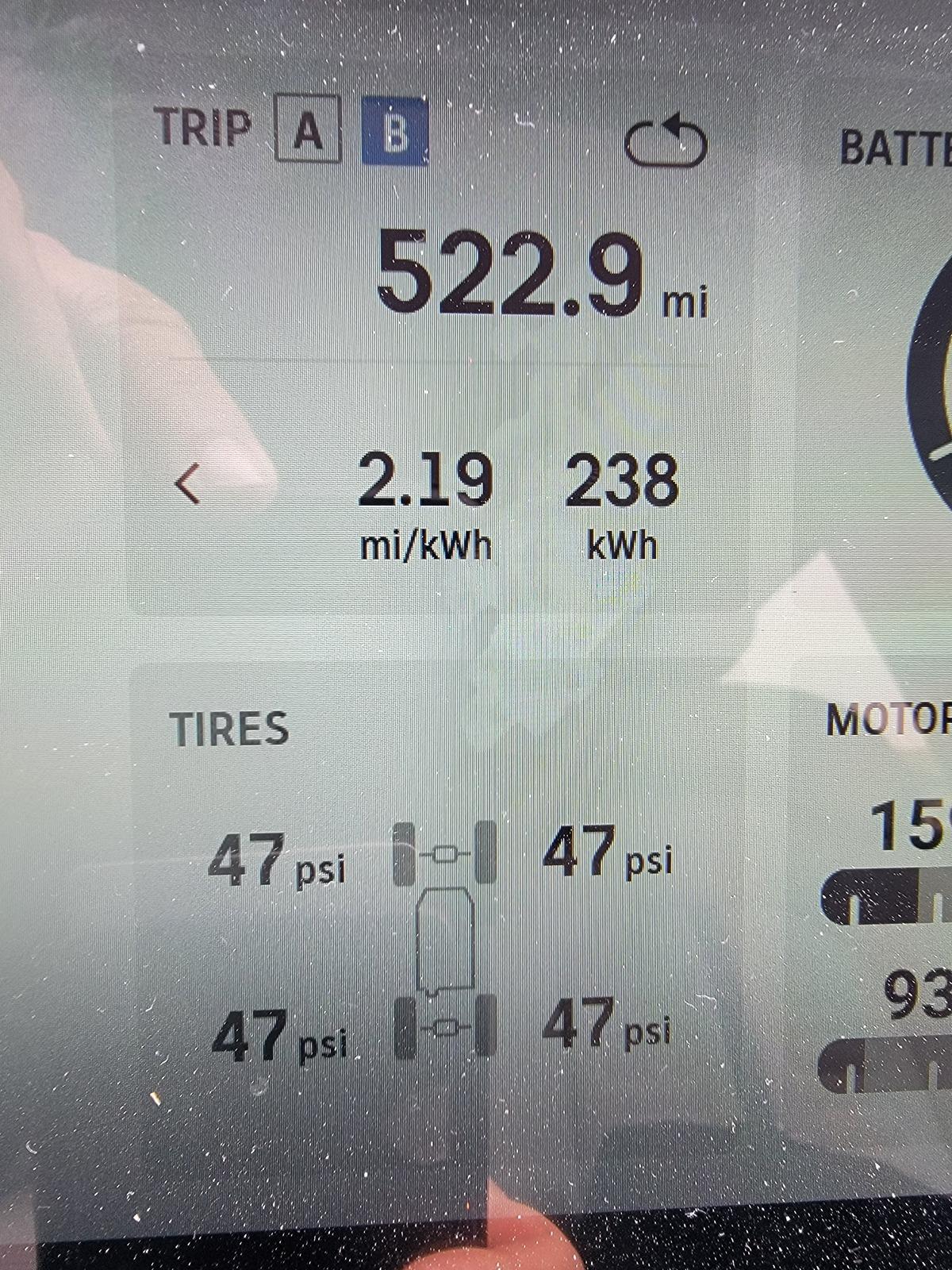 Rivian R1T R1S Affordable high efficiency 20" wheels and 33" tires options (275/60R20) 20240409_120613