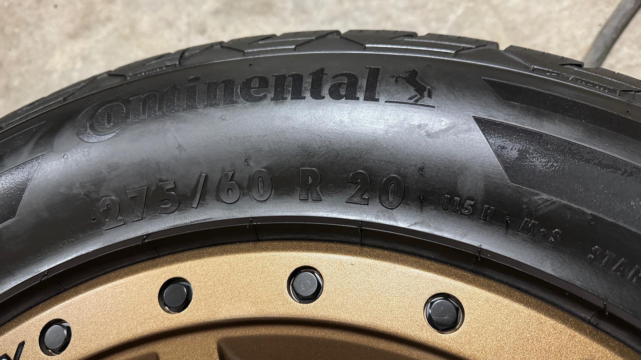 Rivian R1T R1S F/S R800 Wheel/tire combo IMG_0912