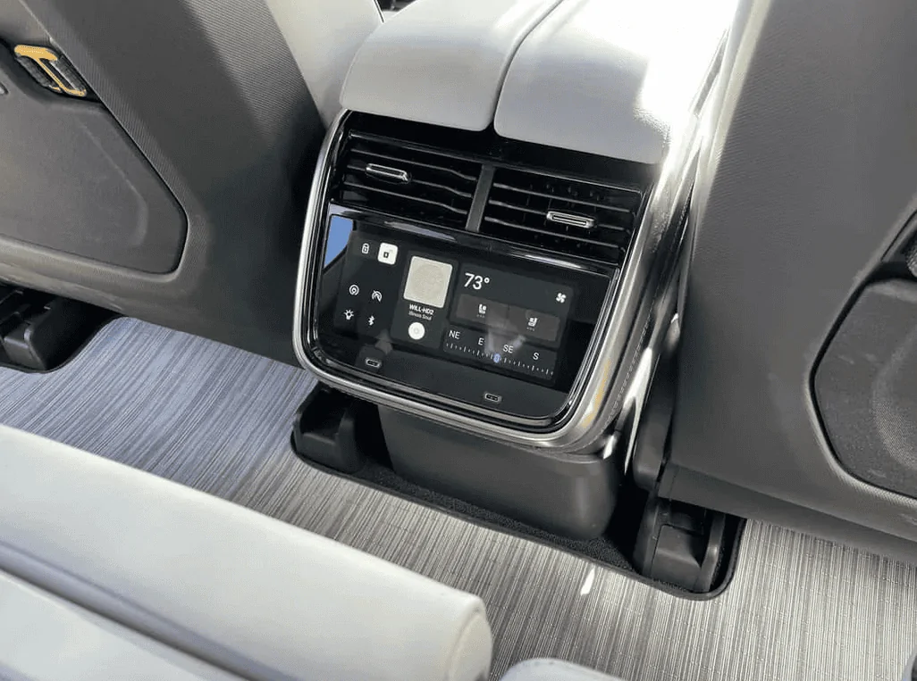 Rivian R1T R1S No software update this month? 1713202327330-xf
