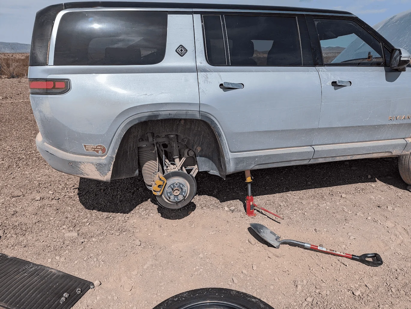 Rivian R1T R1S R1S Spare Tire?! 1713224042972-wo