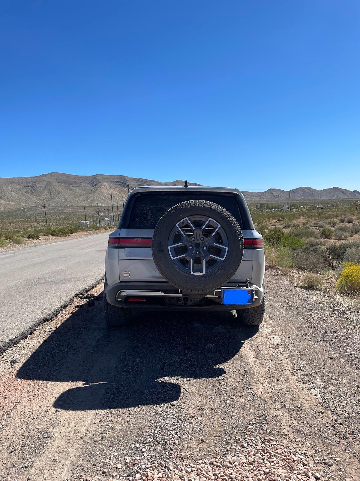 Rivian R1T R1S R1S Spare tire hitch mount options? 1713369161967-nq
