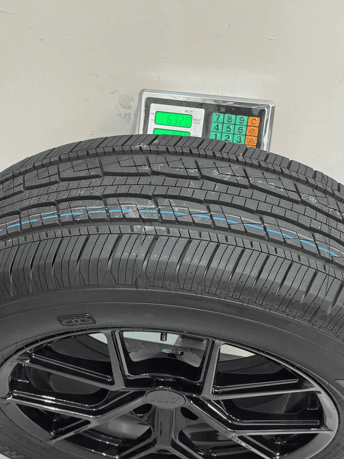 Rivian R1T R1S Affordable high efficiency 20" wheels and 33" tires options (275/60R20) 1713477588106-d