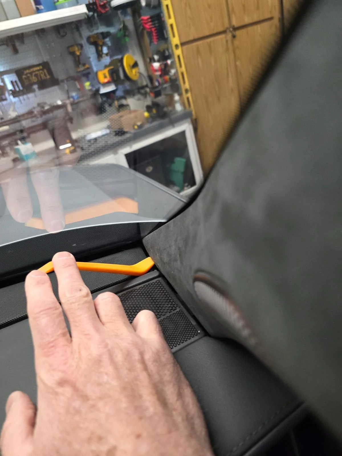 Rivian R1T R1S Dash rattle mitigation - dash disassemble DIY 20240426_134554