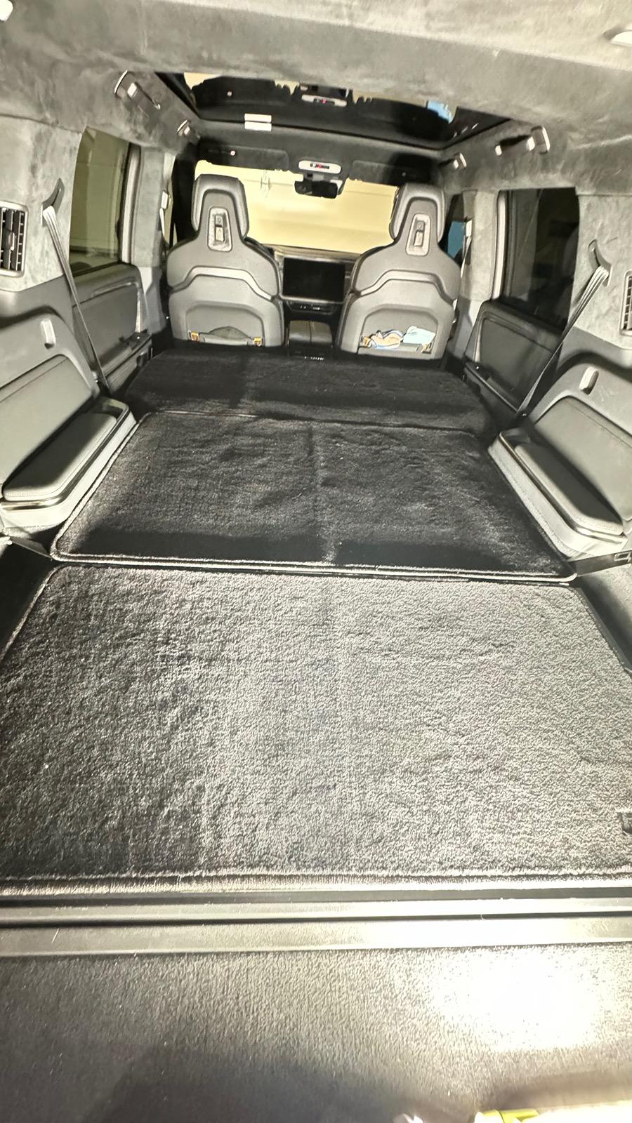 Rivian R1T R1S Limitations Imposed by R1S Roof Bar Mounting Location IMG_0163