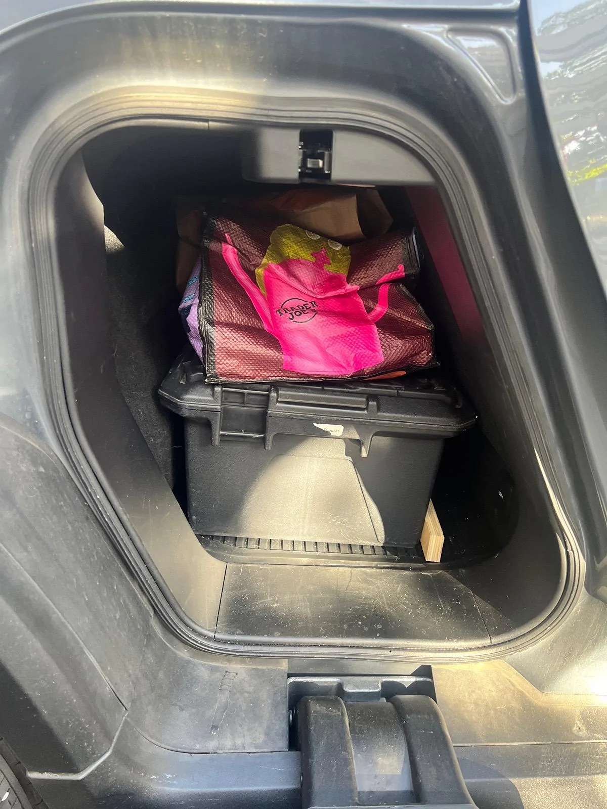 Rivian R1T R1S toolbox 2.0: adding modular bed storage w/ milwaukee packout to the R1T 1714404928303-7j